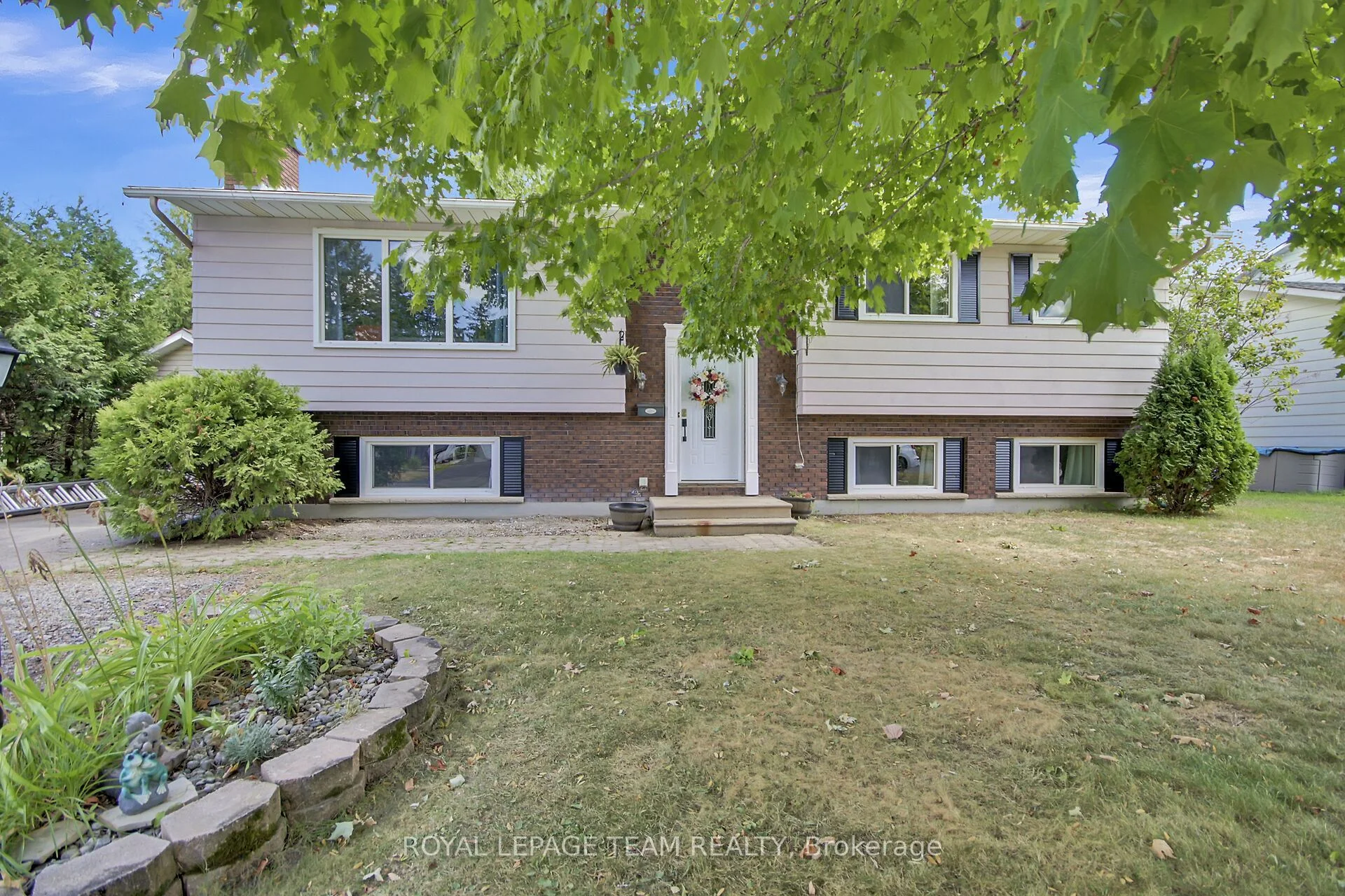 17 Owlshead Rd Road, Stittsville - Munster - Richmond, ON K0A 3P0