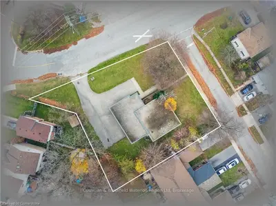 359 Lawrence Street, Cambridge, ON N3H 5E9