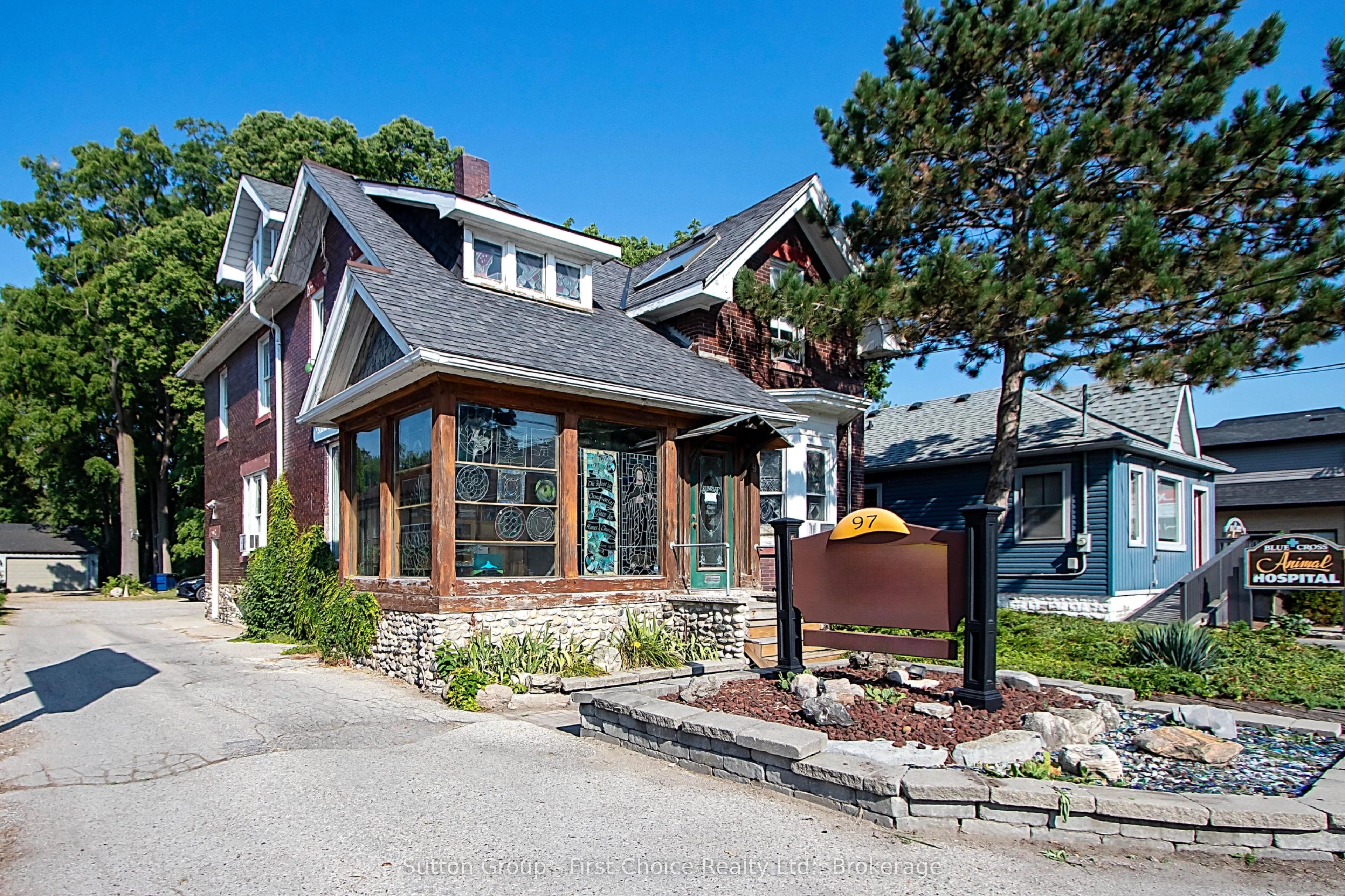 97 Wharncliffe Road S, London South, ON N6J 2K2