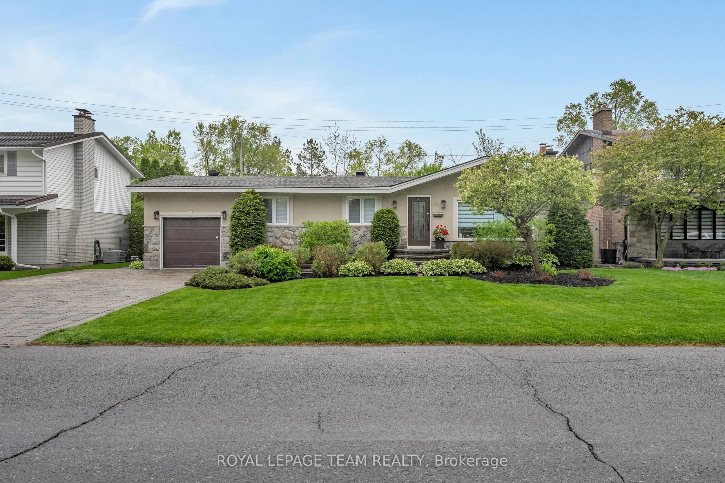 50 Aero Drive, Crystal Bay - Rocky Point - Bayshore, ON K2H 5E4