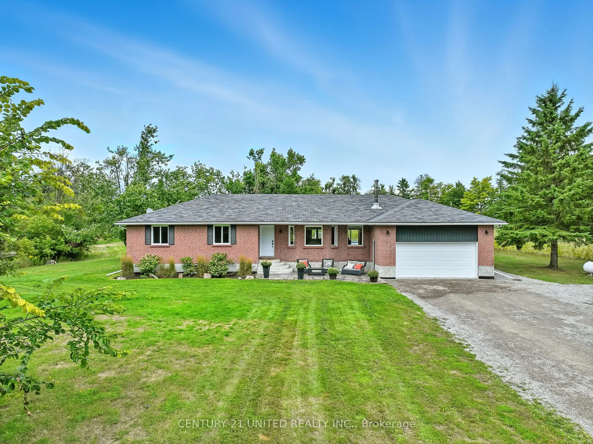 2038 Hilliard Street, Selwyn, ON K9J 6X2