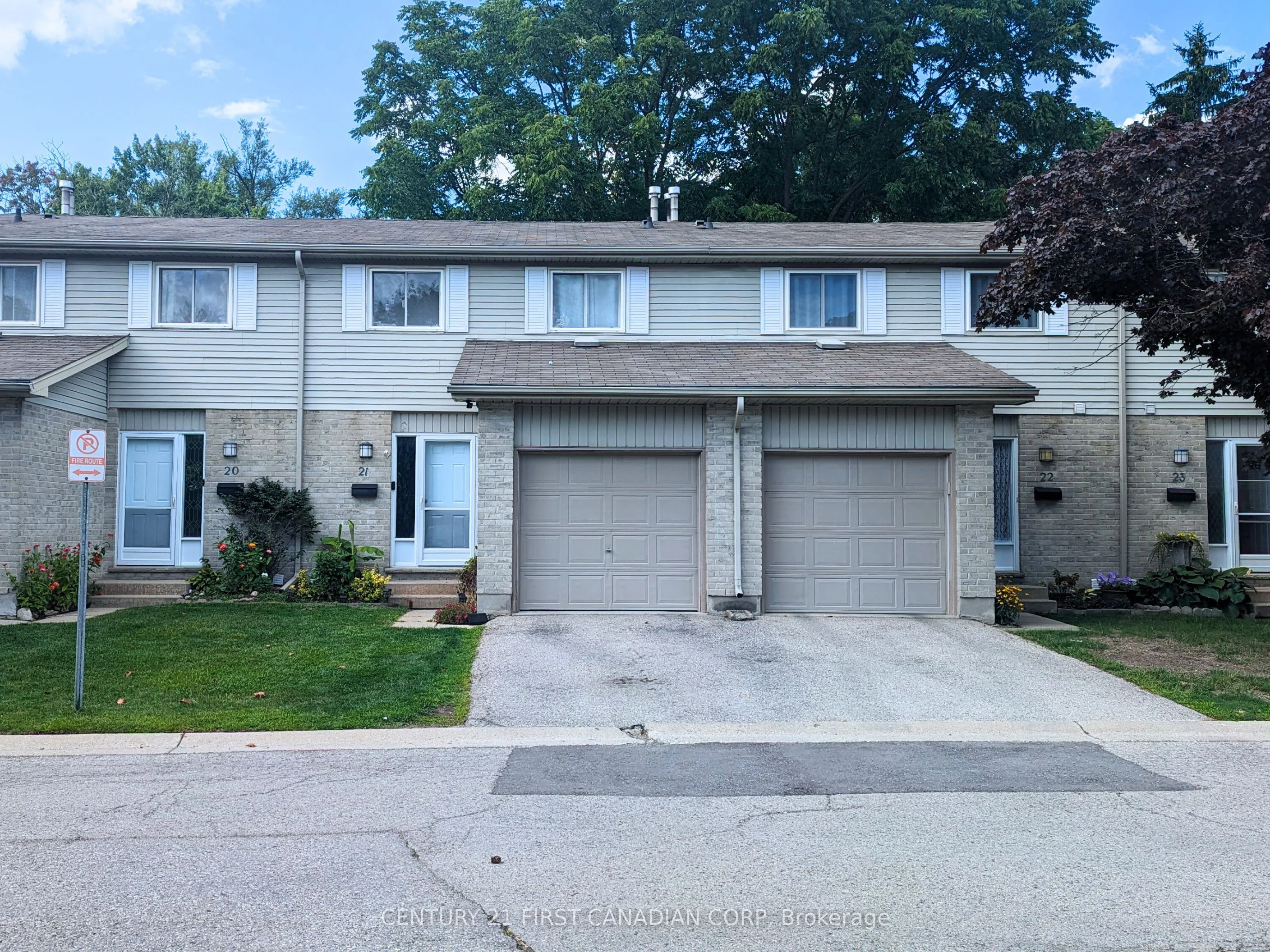 30 Clarendon Crescent 21, London South, ON N6C 5Y1