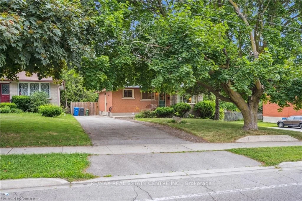 456 Speedvale ( Main ) Avenue E Main, Guelph, ON N1E 1P1