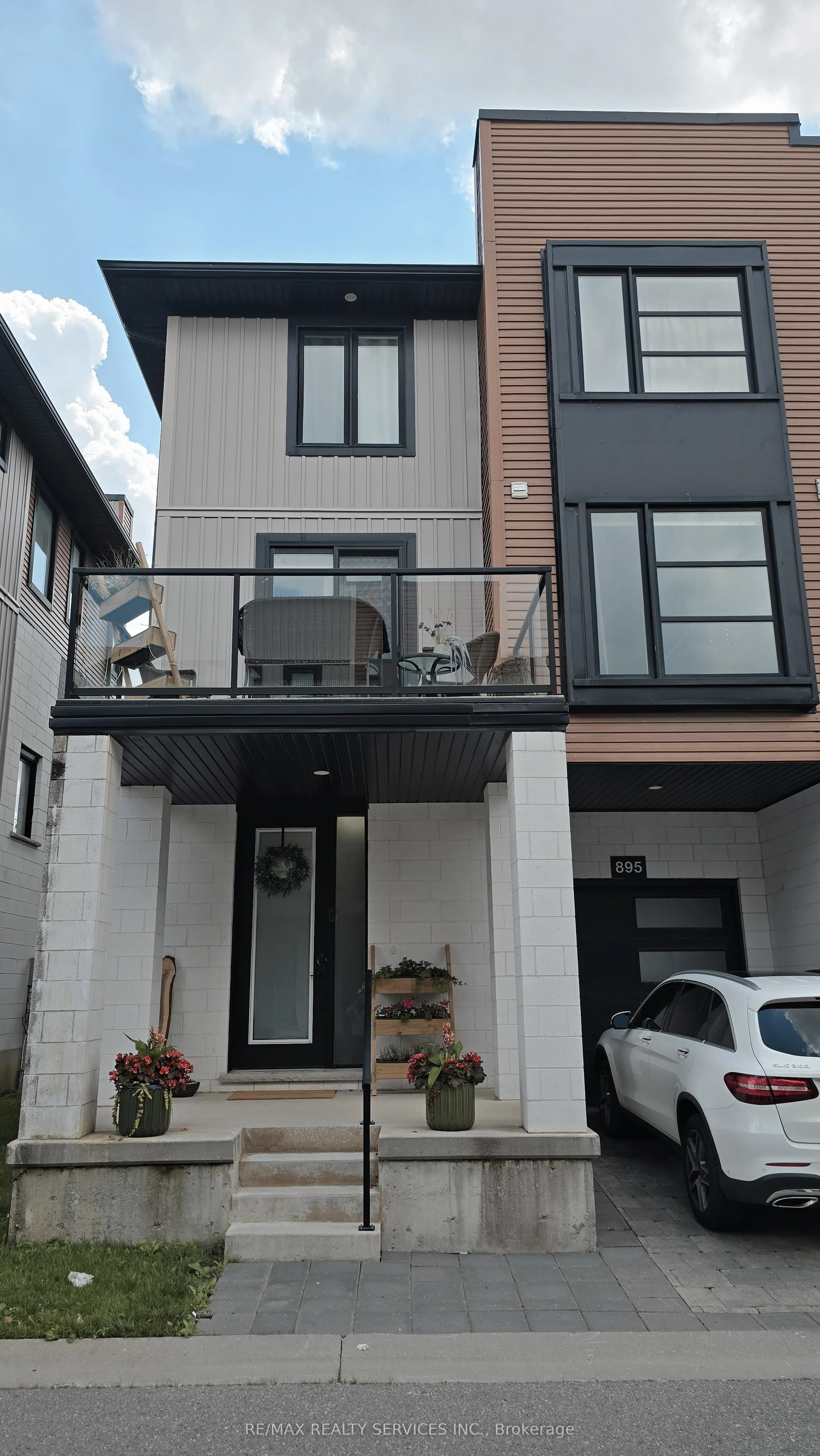 895 Sarnia Road, London North, ON N6H 0J7
