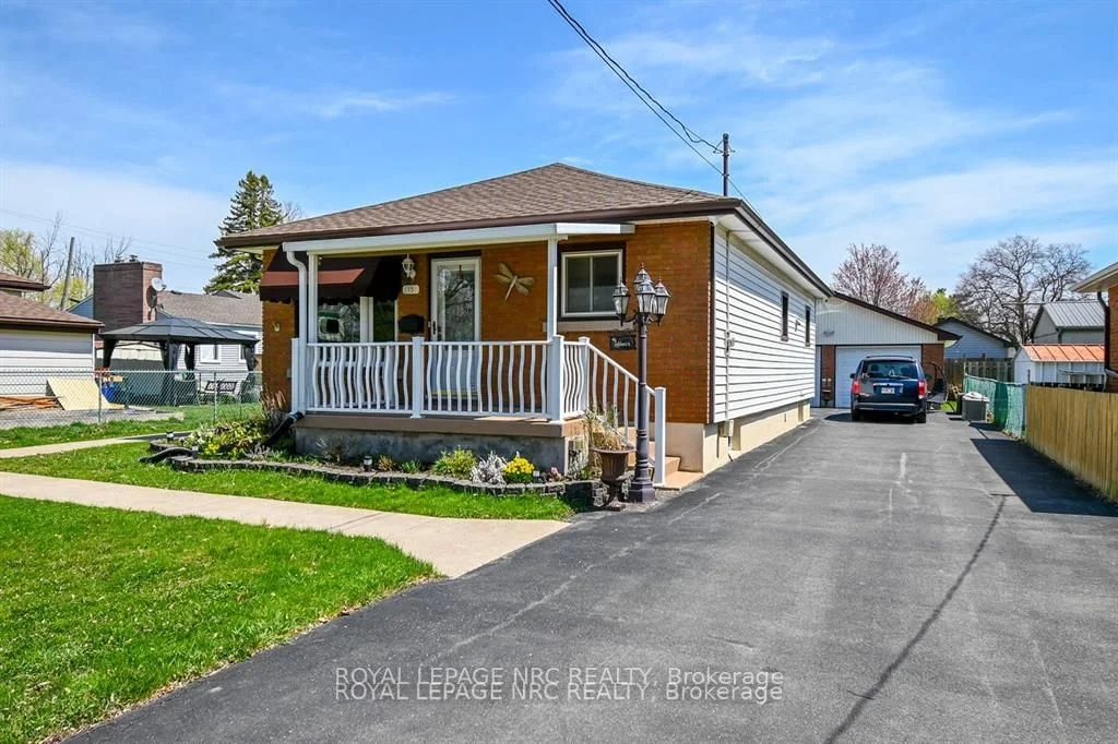 15 Kilgour Avenue, Welland, ON L3C 2P8