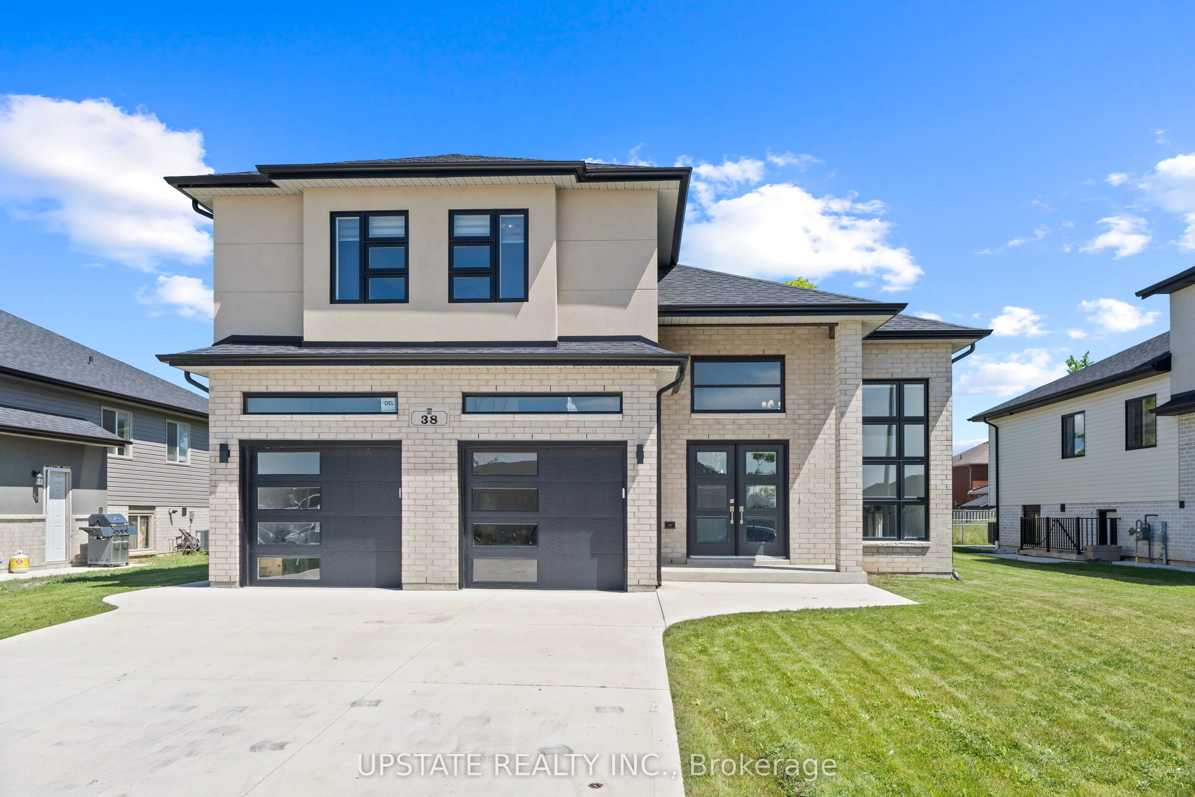 38 Noble Court, Amherstburg, ON N9V 4B6