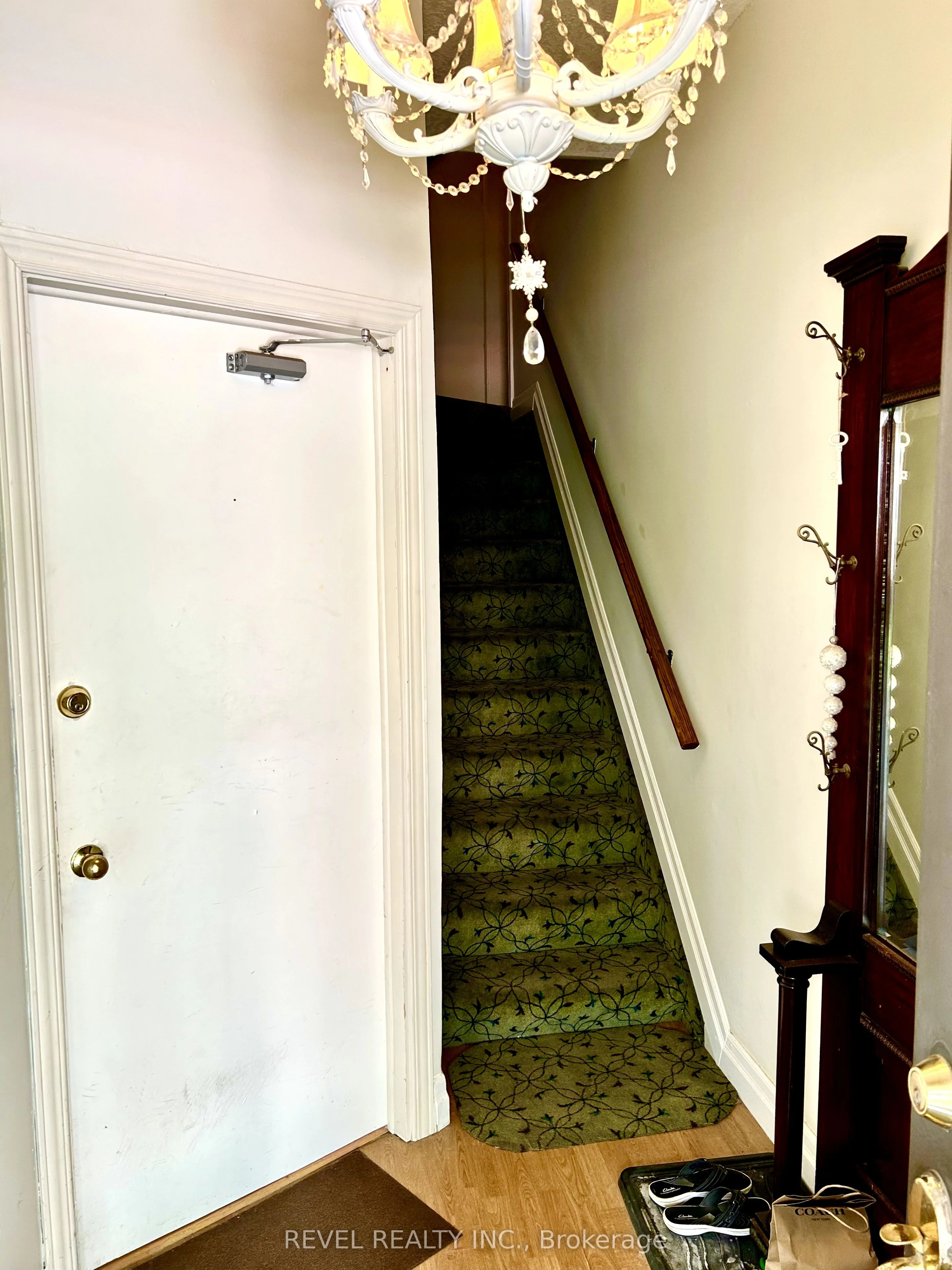713 King Street 2, London East, ON N5W 2X2