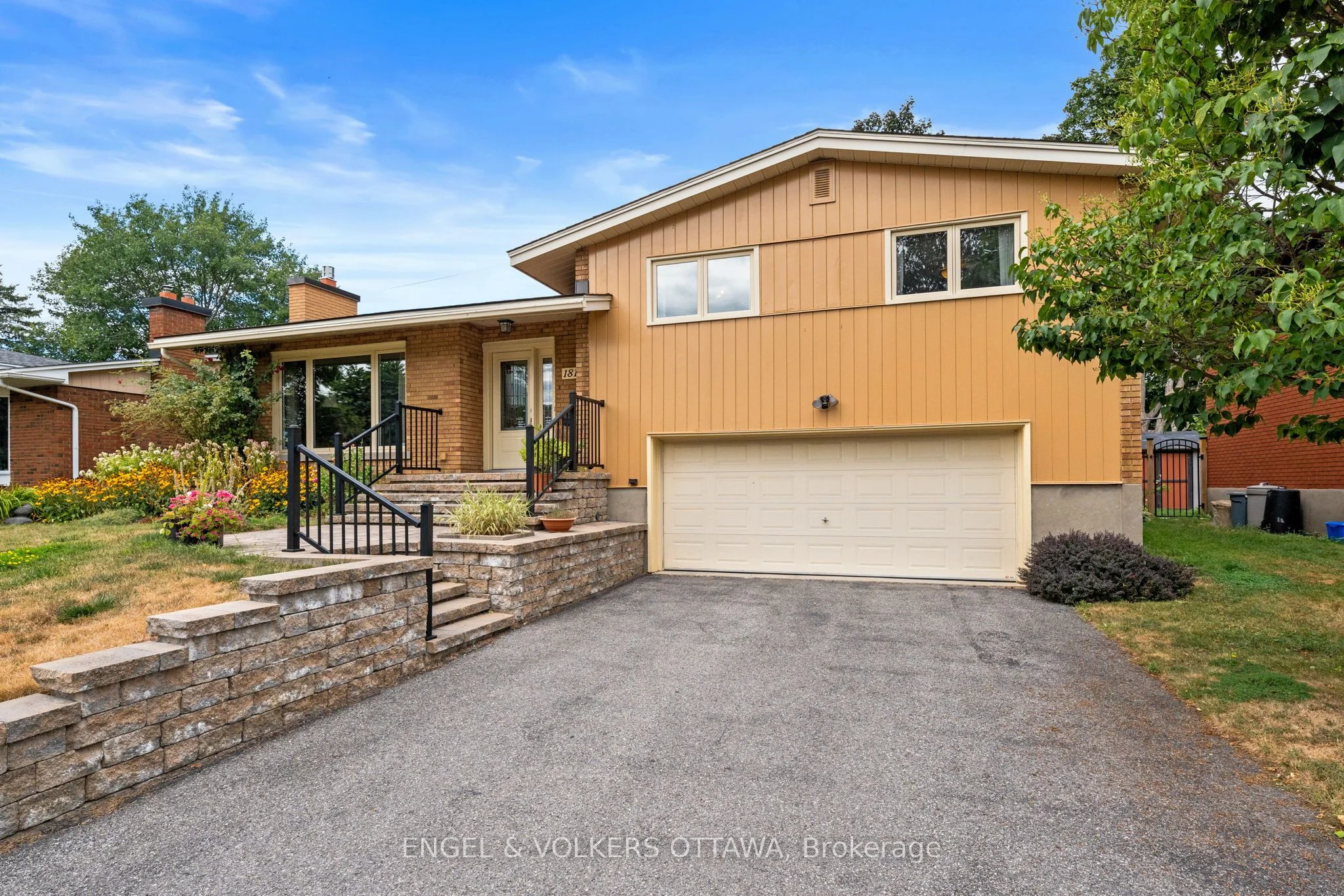 1815 Paisley Avenue, Belair Park - Copeland Park and Area, ON K2C 1A7