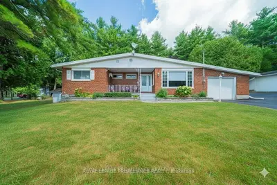 Detached in Quinte West
