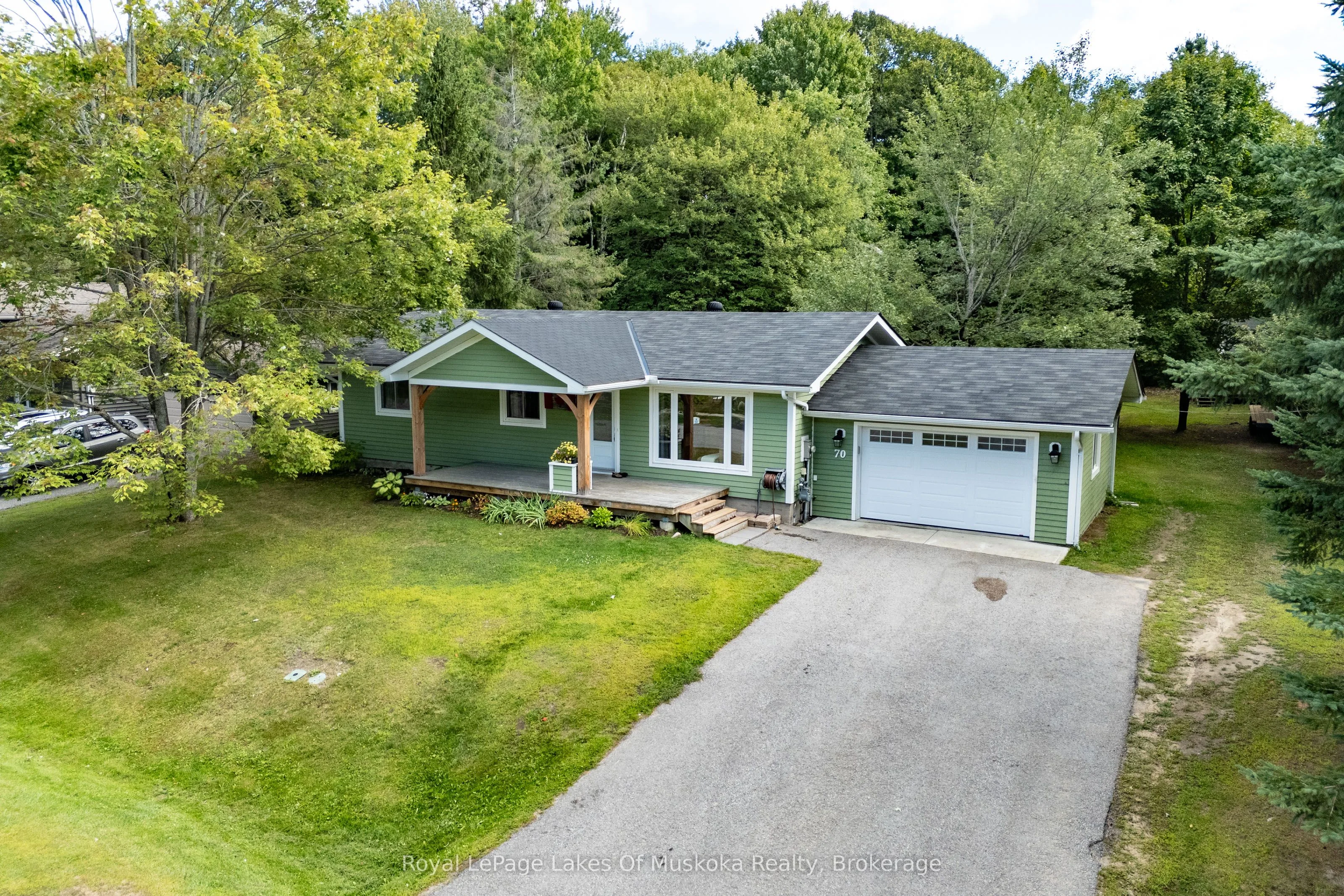 70 Meadow Heights Drive, Bracebridge, ON P1L 1A3