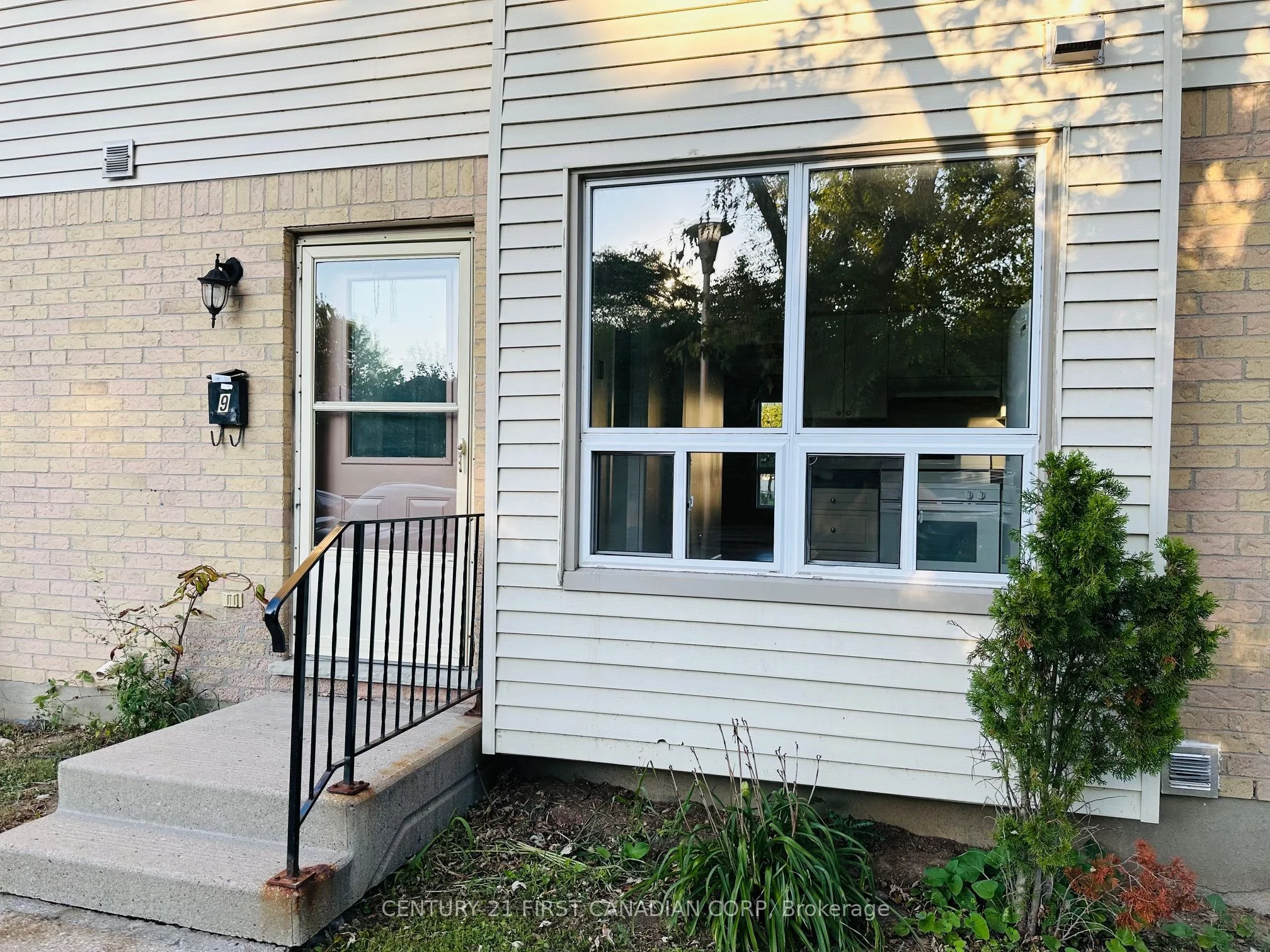 135 Belmont Drive 9, London South, ON N6J 4J3