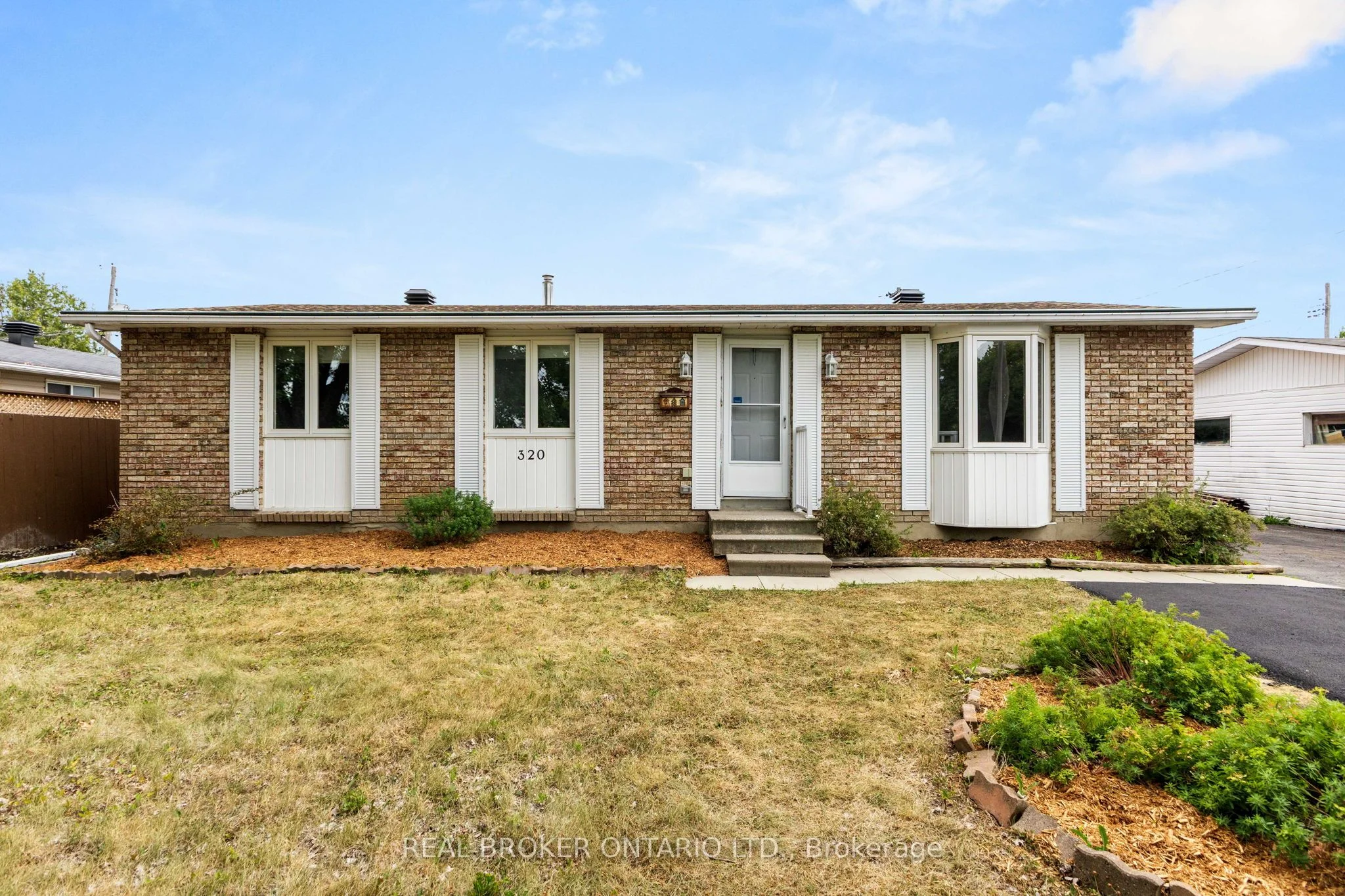 320 Reynolds Drive A, Orleans - Cumberland and Area, ON K1E 1T2