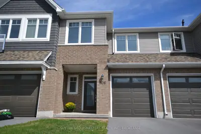 Att/Row/Townhouse in Kingston