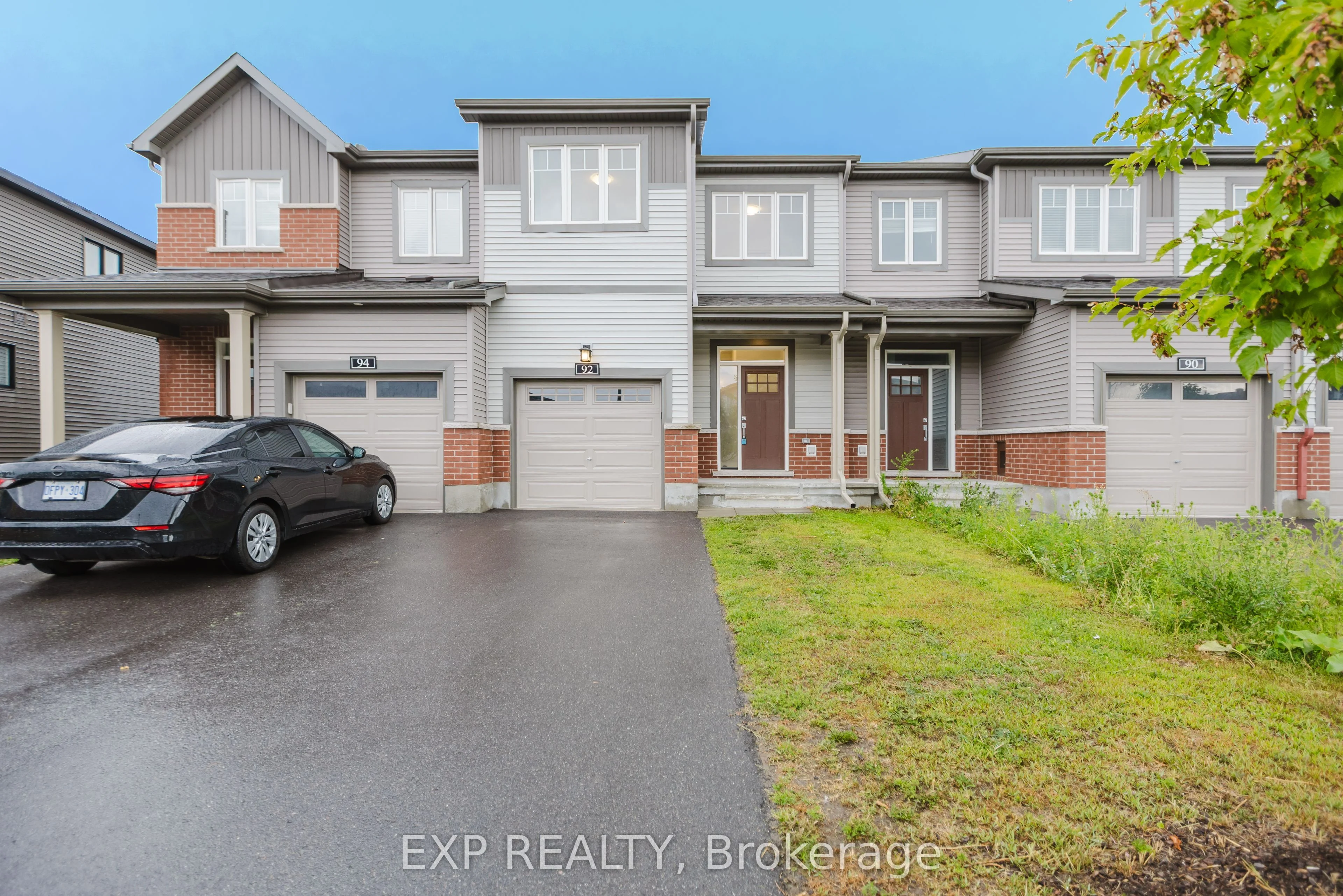 Att/Row/Townhouse in Kanata