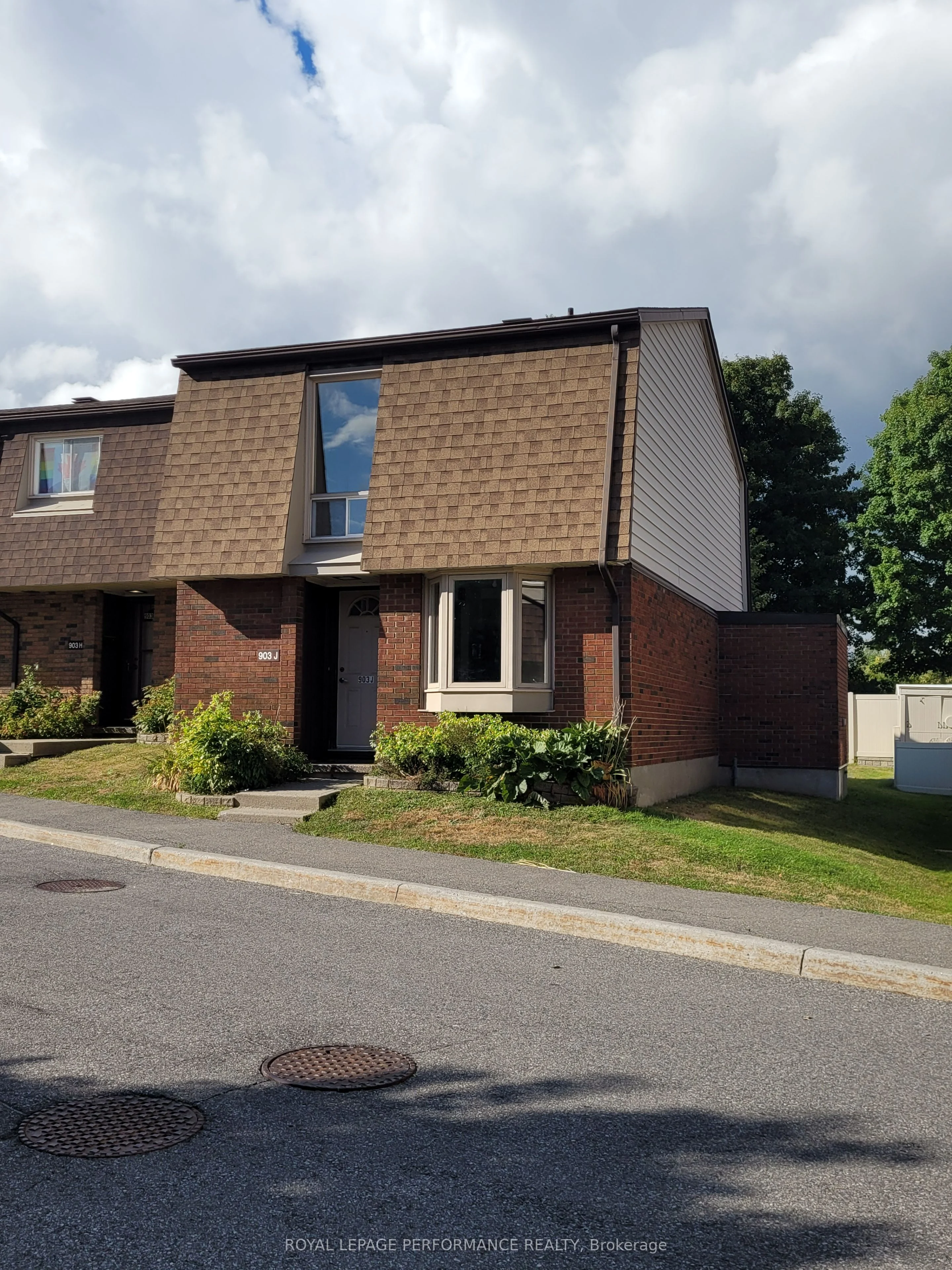 903j Elmsmere Road, Beacon Hill North - South And Area, On K1j 8g4