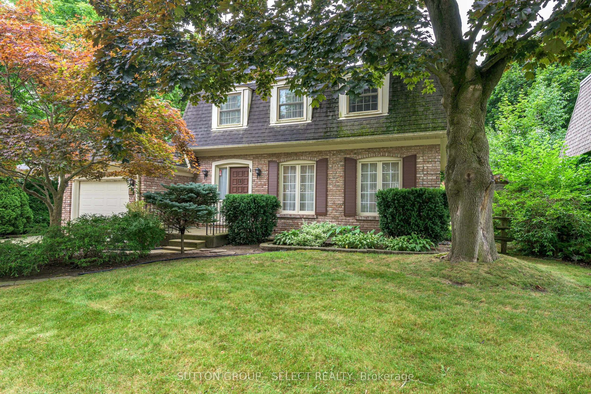 11 TANGLEWOOD Avenue, London South, ON N6K 2B6