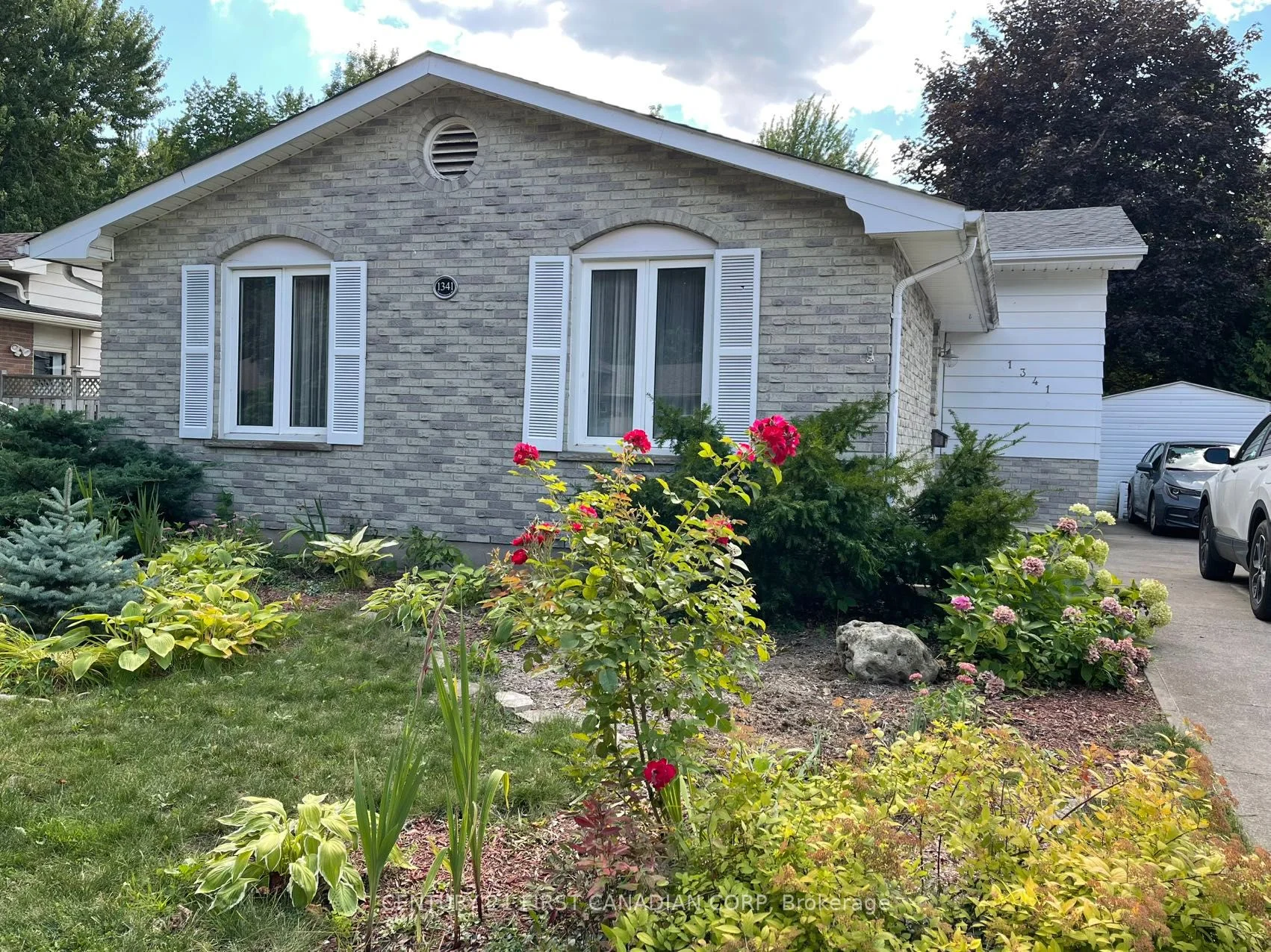 1341 Aldersbrook Road, London North, ON N6G 3J1