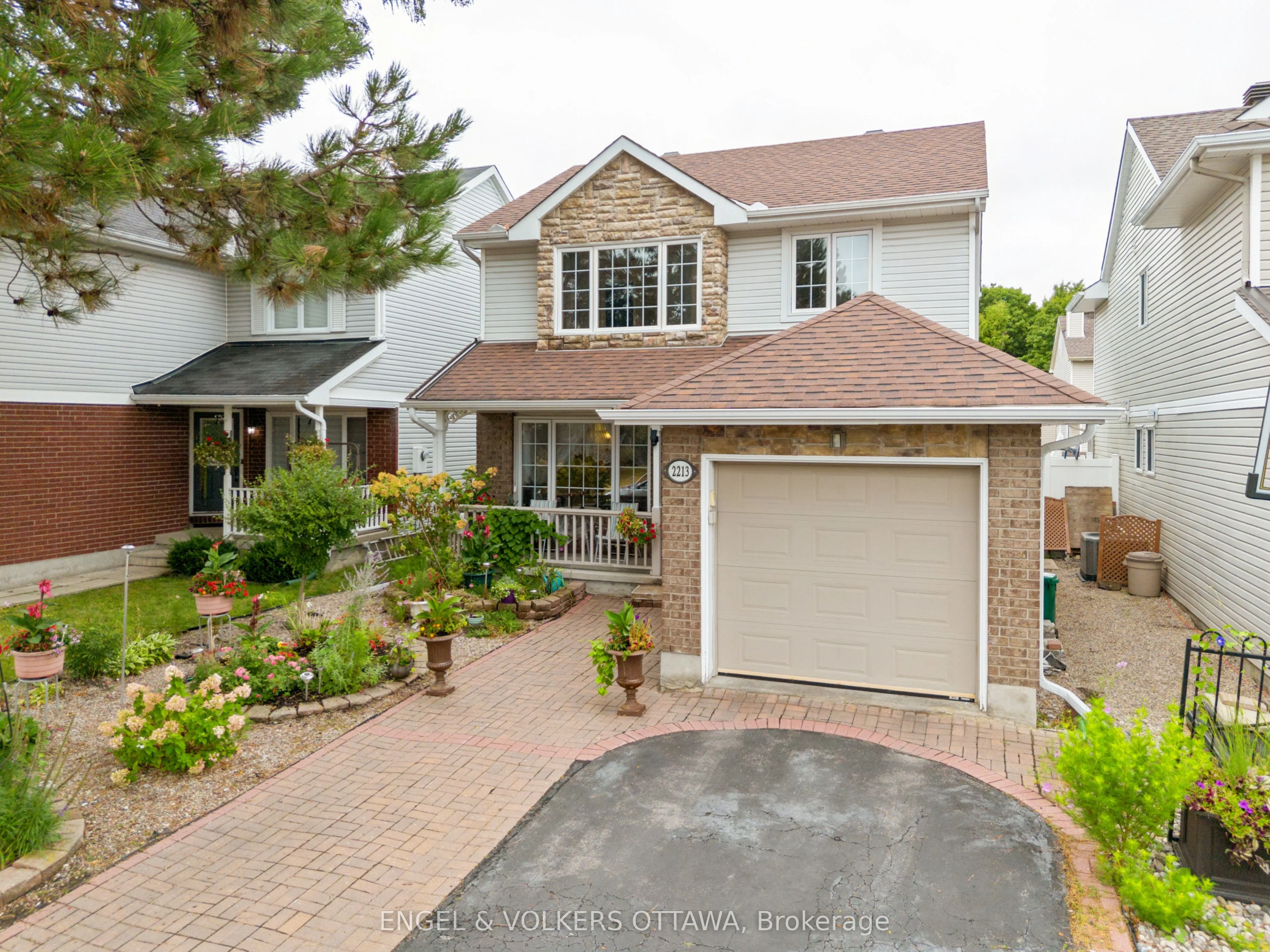 2213 Noblewood Way, Orleans - Convent Glen and Area, ON K1W 1E7