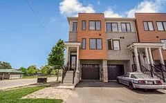 Att/Row/Townhouse in Hamilton