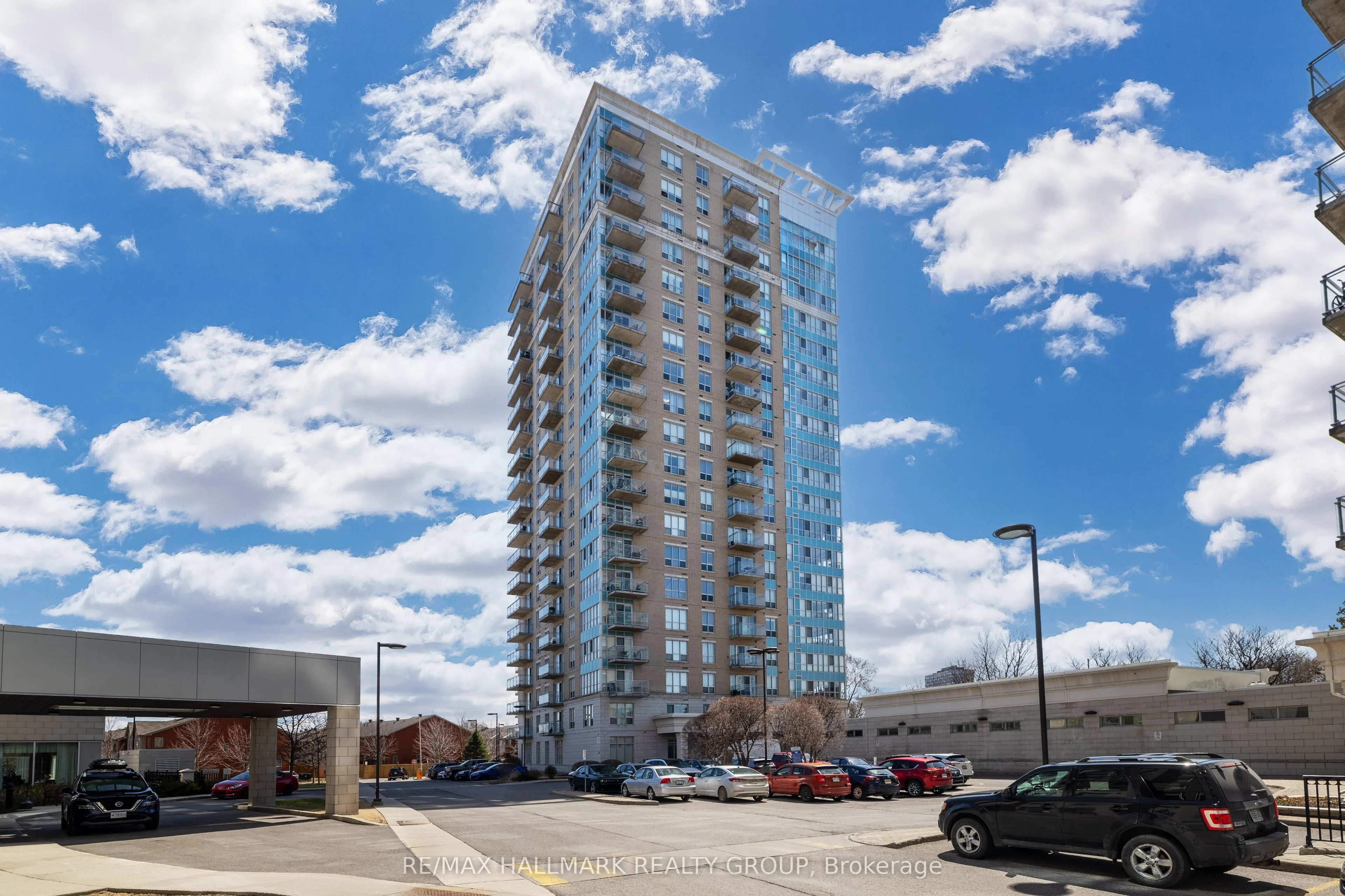 Condo Apartment in Vanier and Kingsview Park