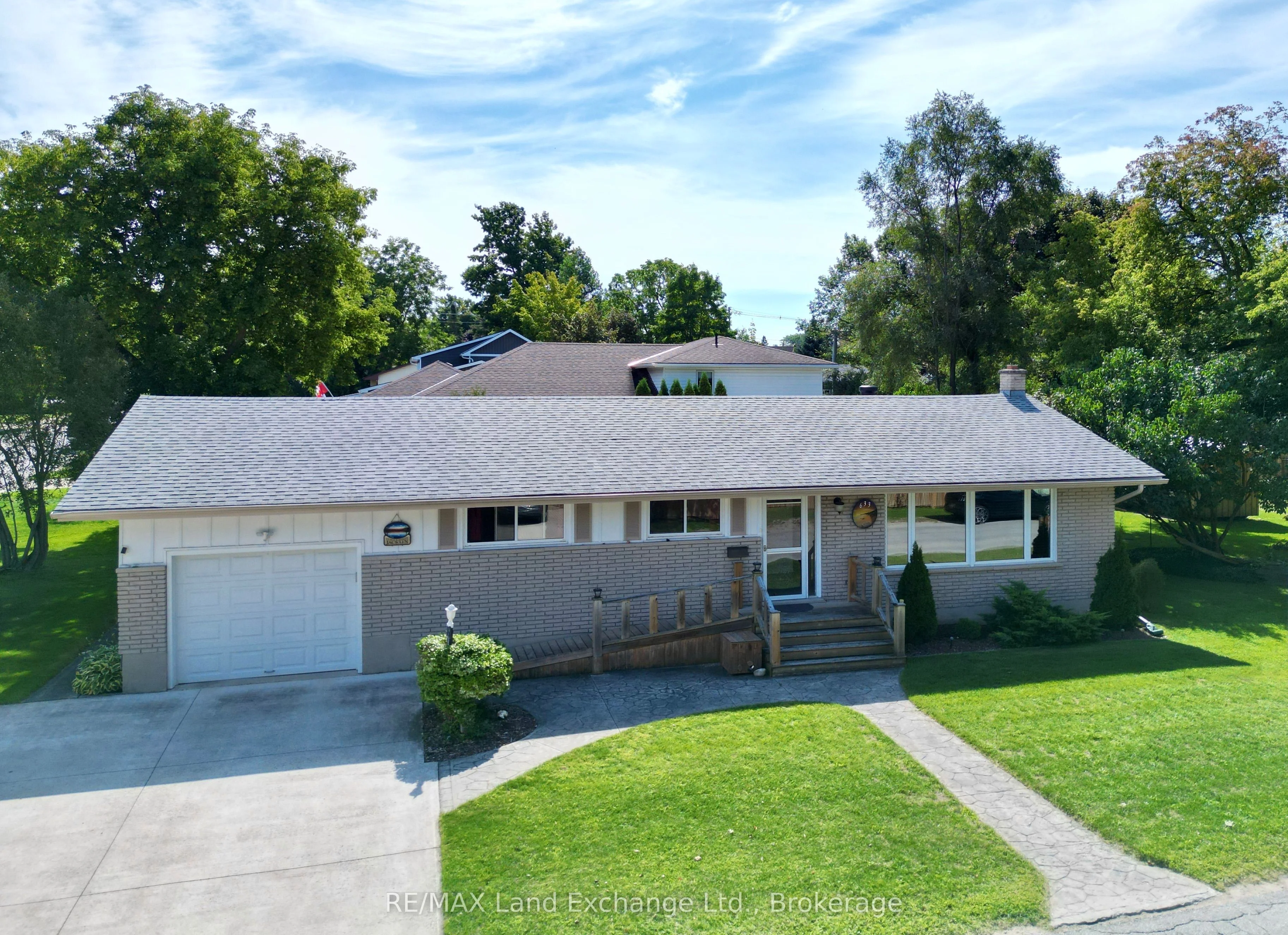 633 Wellington Street, Saugeen Shores, ON N0H 2C4