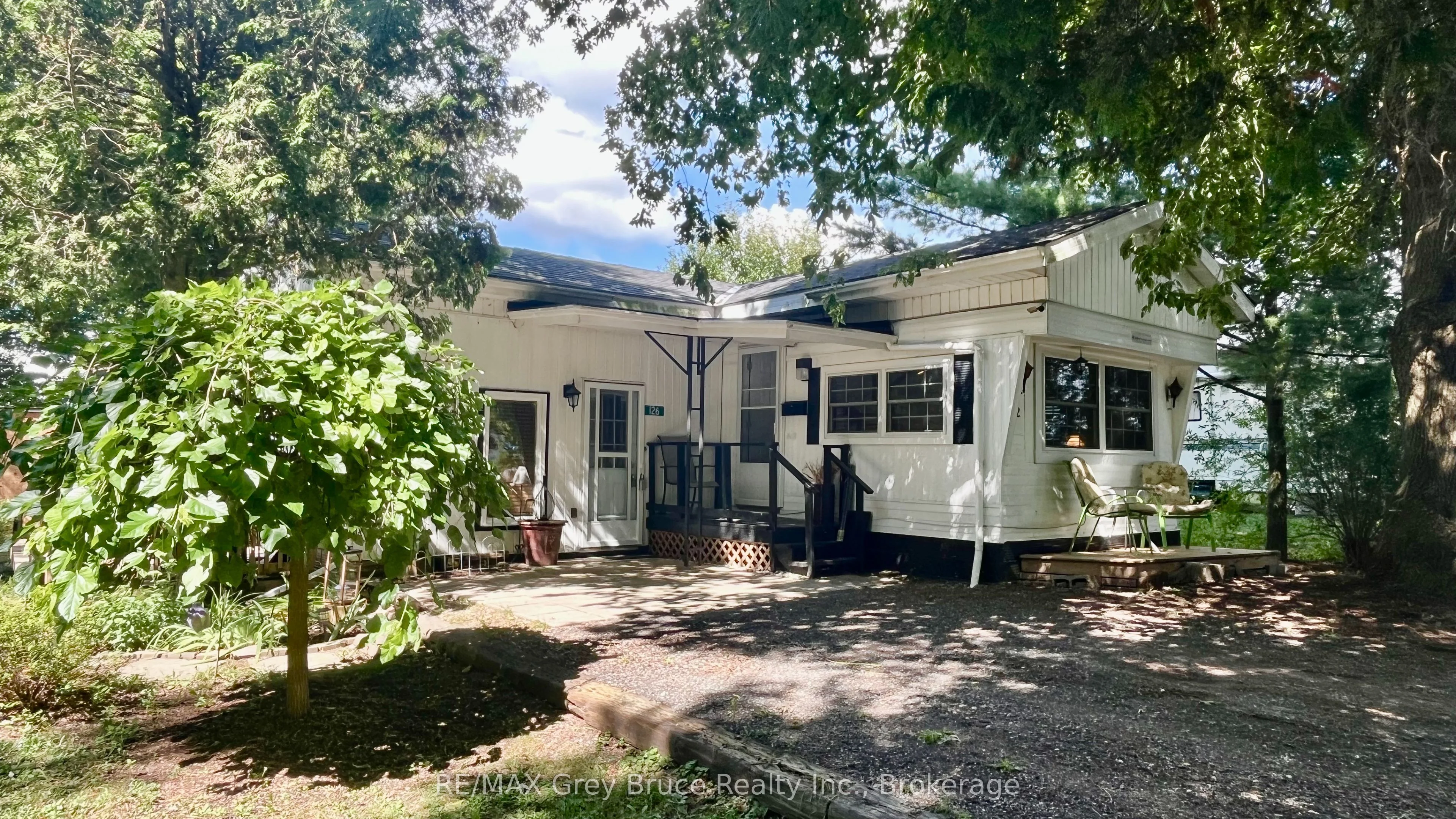 126 Harvey Street, Georgian Bluffs, ON N0H 2N0