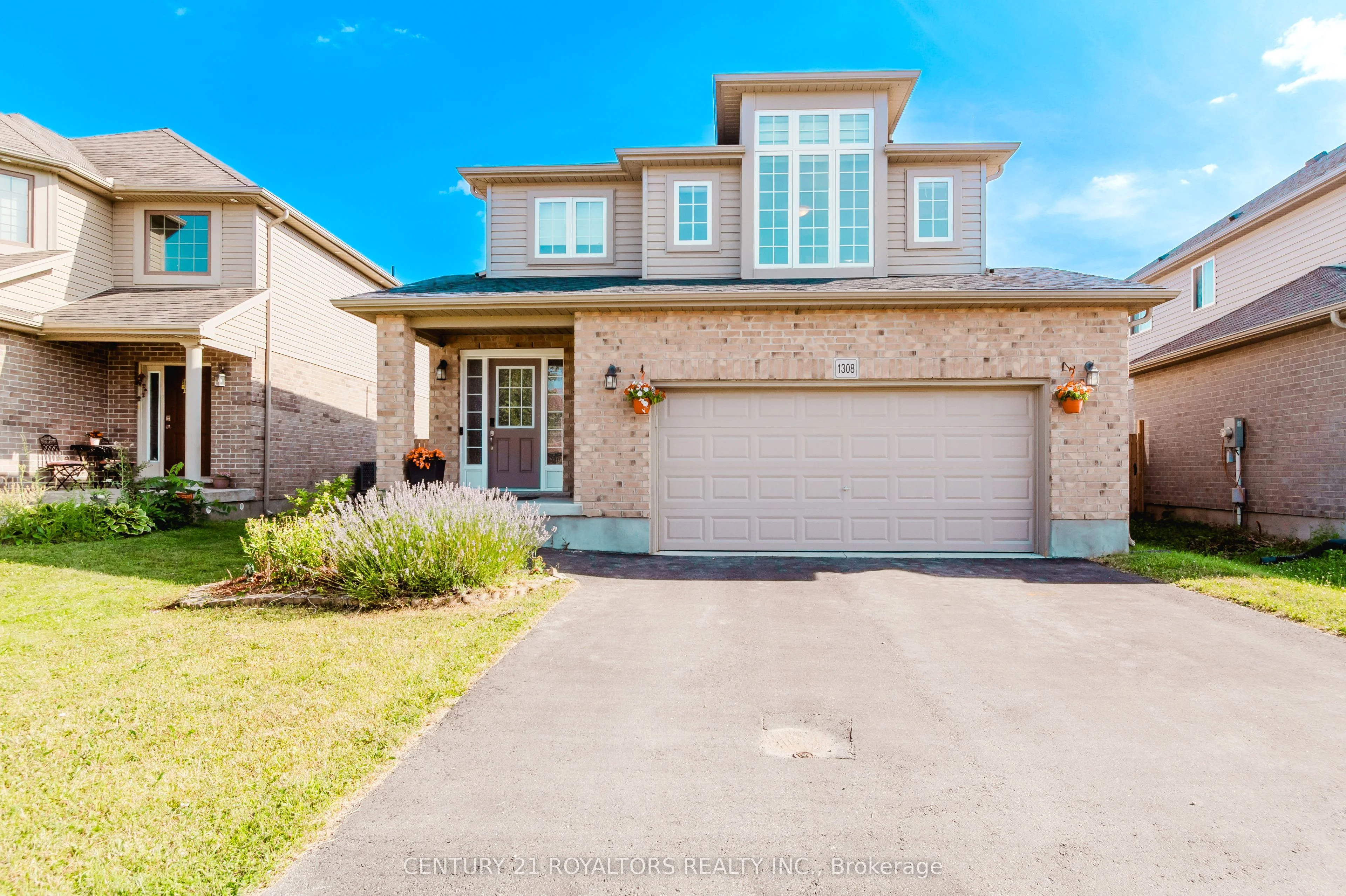 1308 Lawson Road, London North, ON N6G 0G8