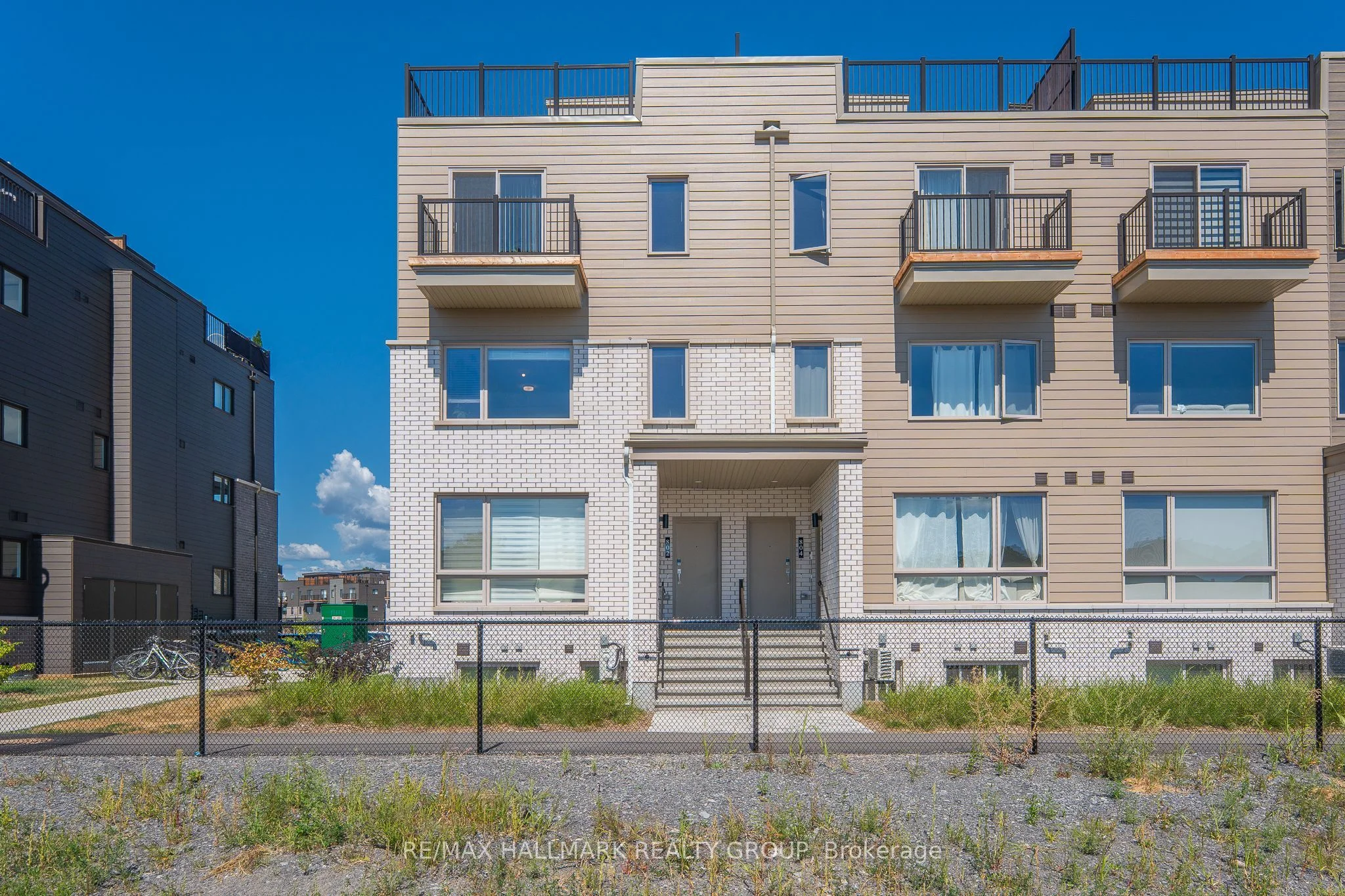 802 Mishi Private, Manor Park - Cardinal Glen and Area, ON K1K 5C5