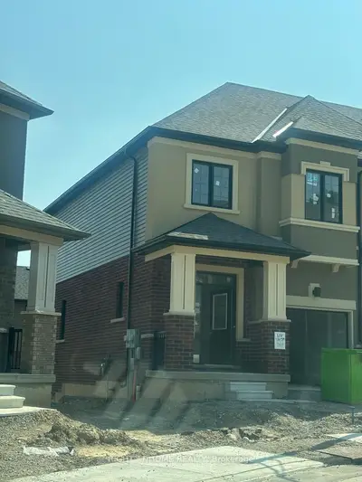 Att/Row/Townhouse in Brantford
