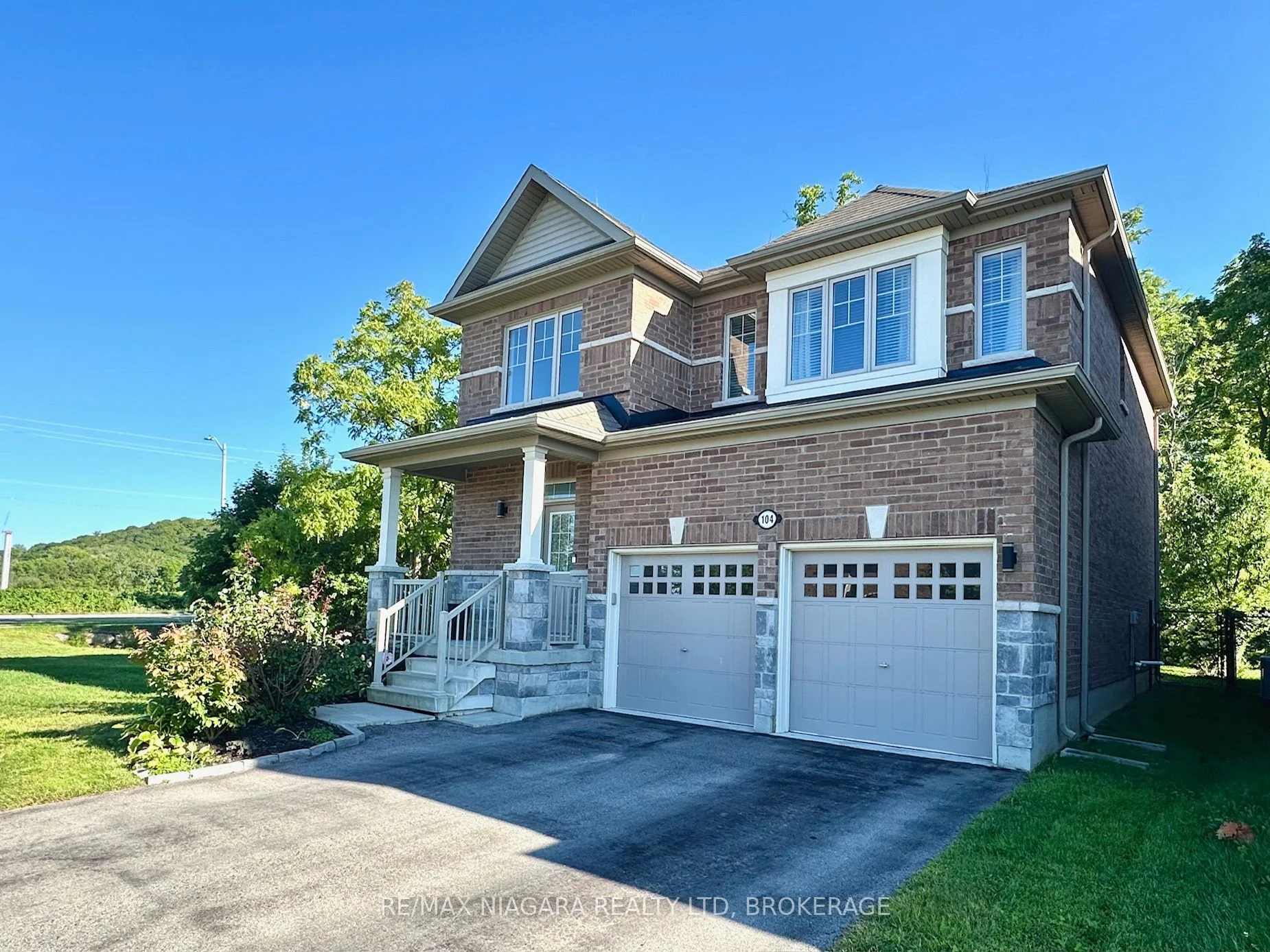 104 Cannery Drive, Niagara-on-the-Lake, ON L0S 1J1