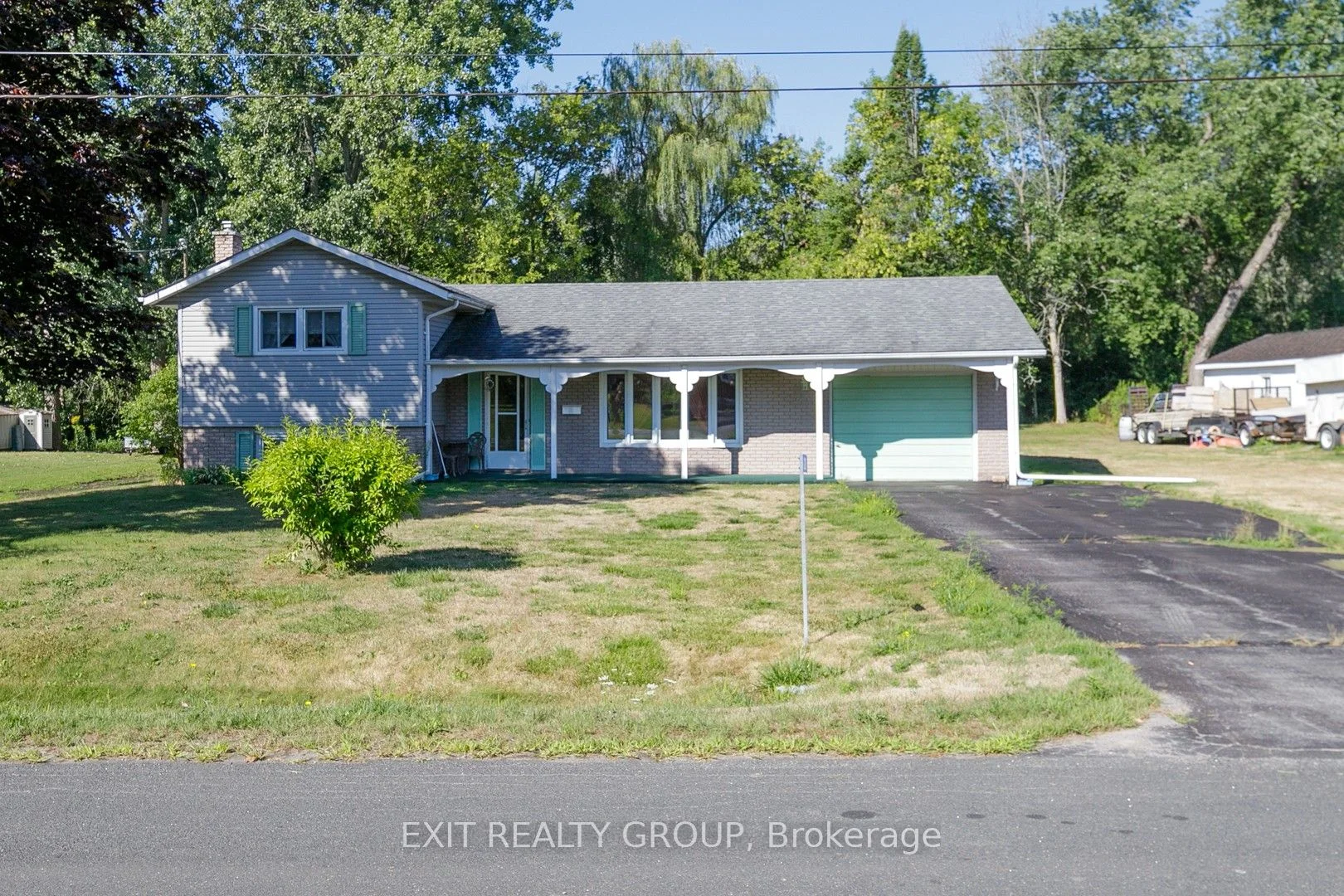28 Ghent Drive, Quinte West, ON K8V 5P5