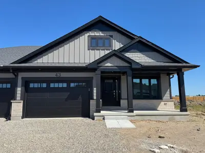 Semi-Detached in St. Thomas