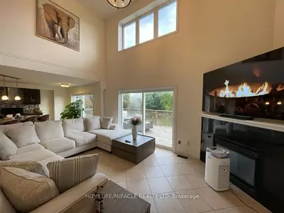 Detached in Woodstock