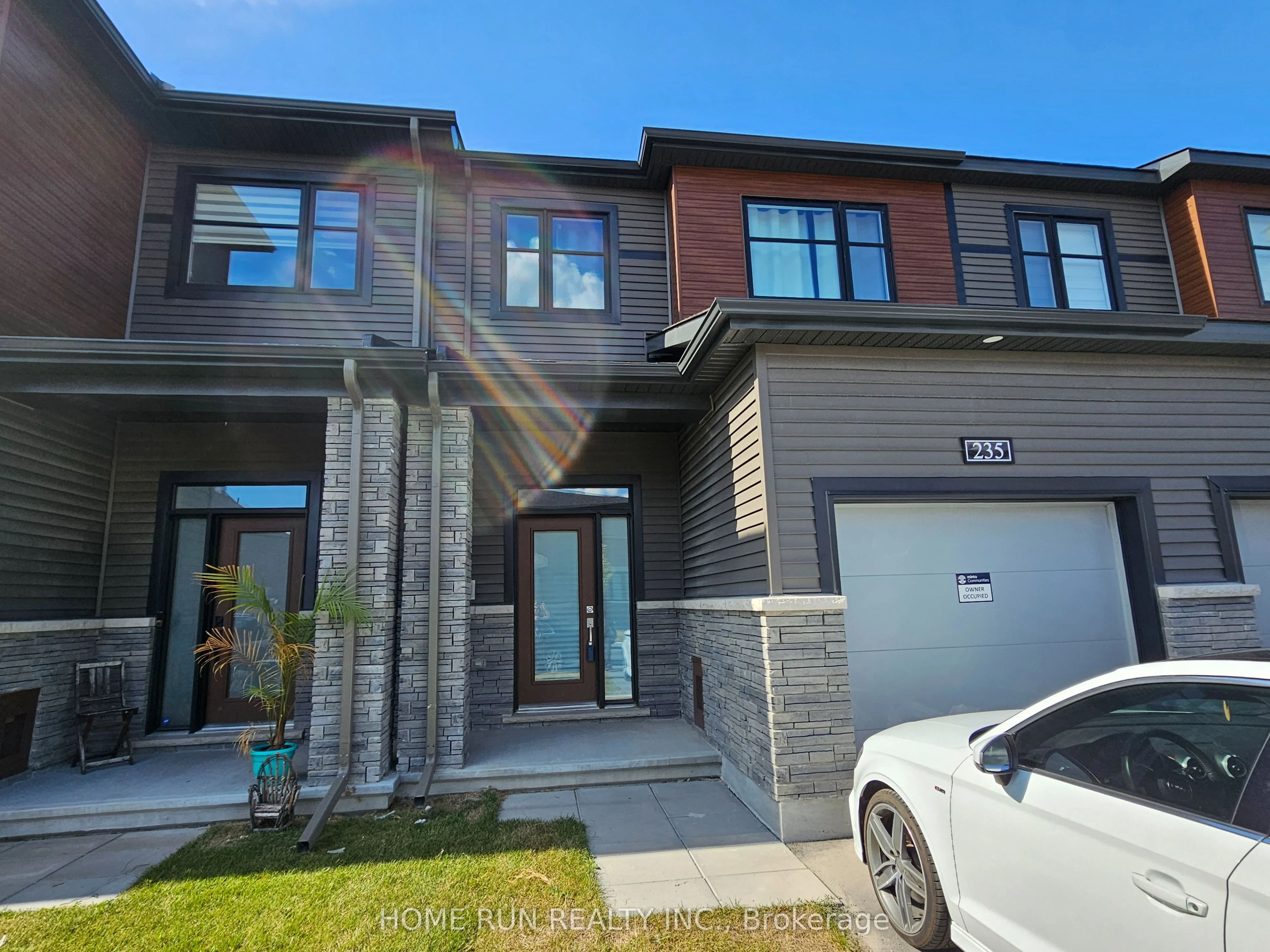 235 Elsie Macgill Walk, Kanata, ON K2W 0L4