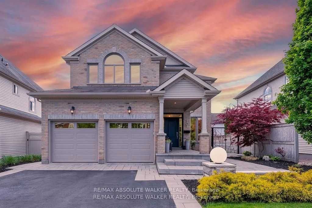 Detached in Orleans - Convent Glen and Area