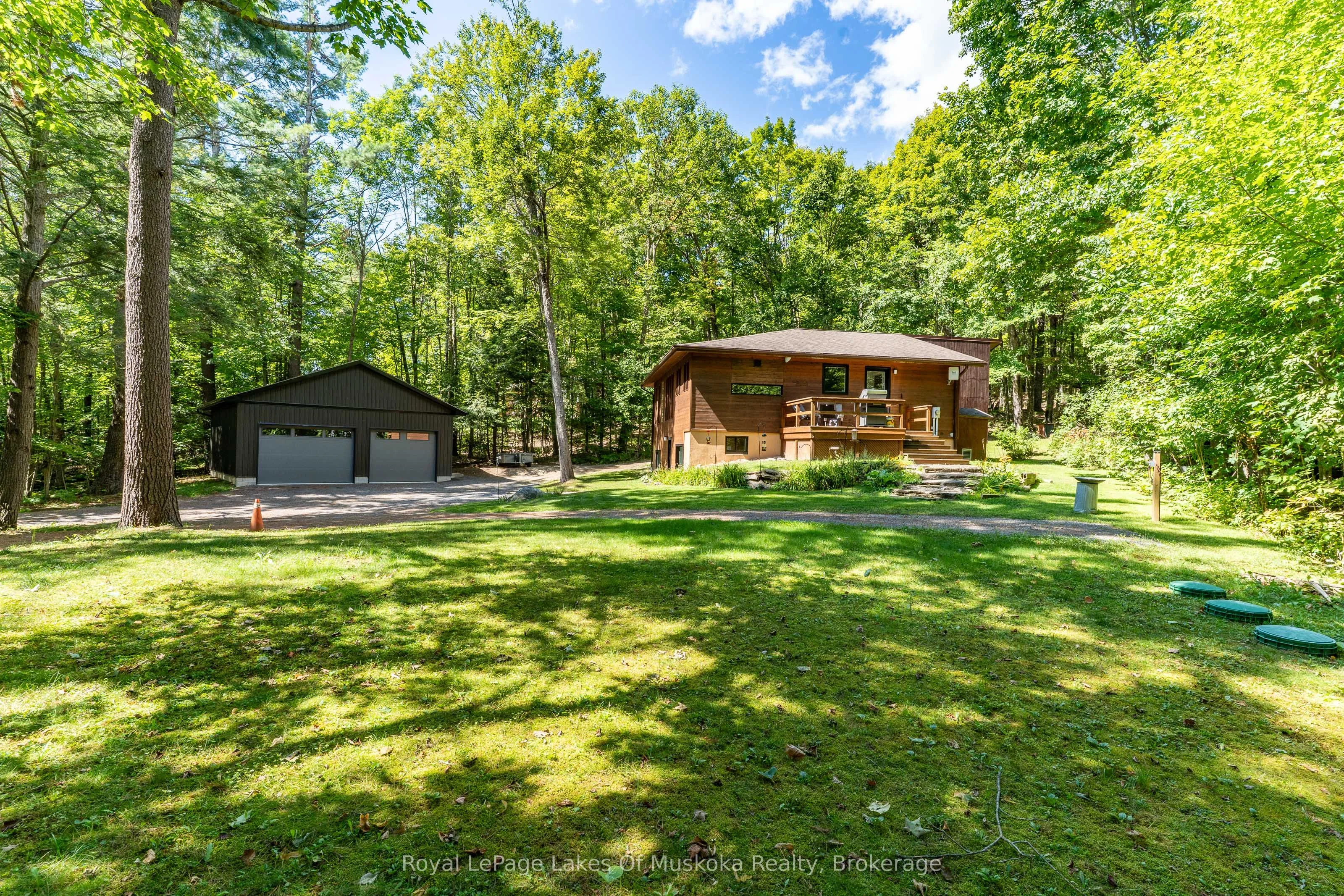 1056 Golden Beach Road, Bracebridge, ON P1L 1W8