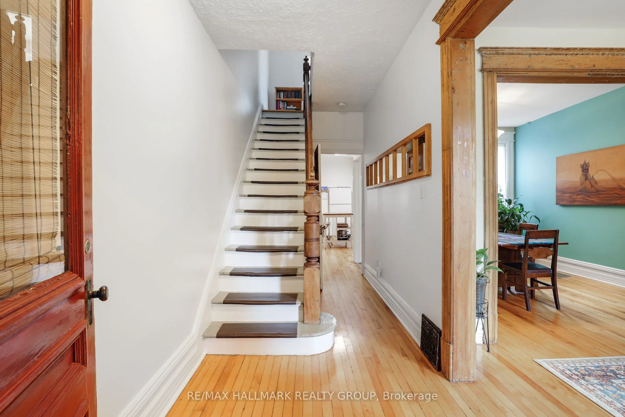 8 Elm Street, West Centre Town, ON K1R 6N1