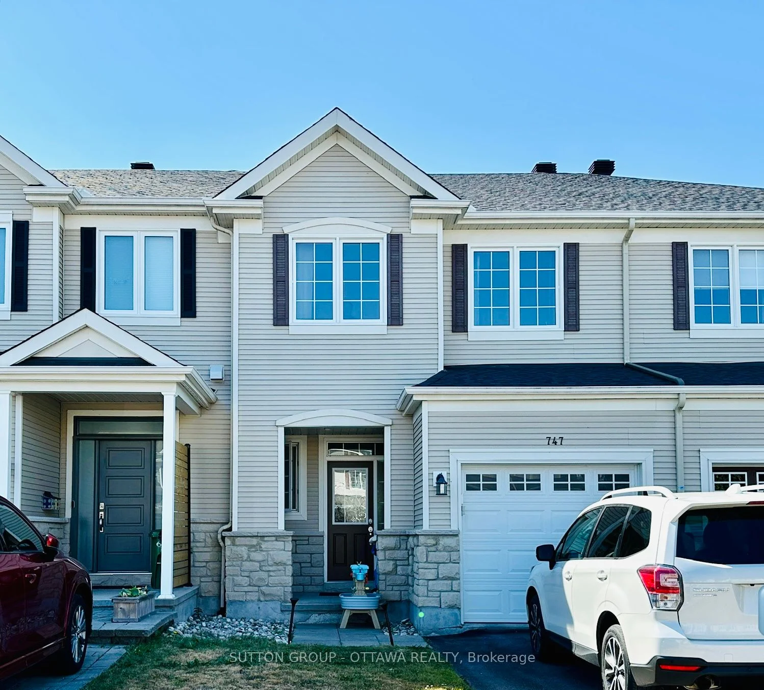 Att/Row/Townhouse in Kanata