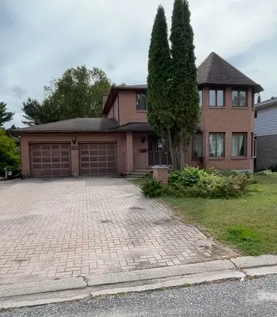 Detached in North Bay