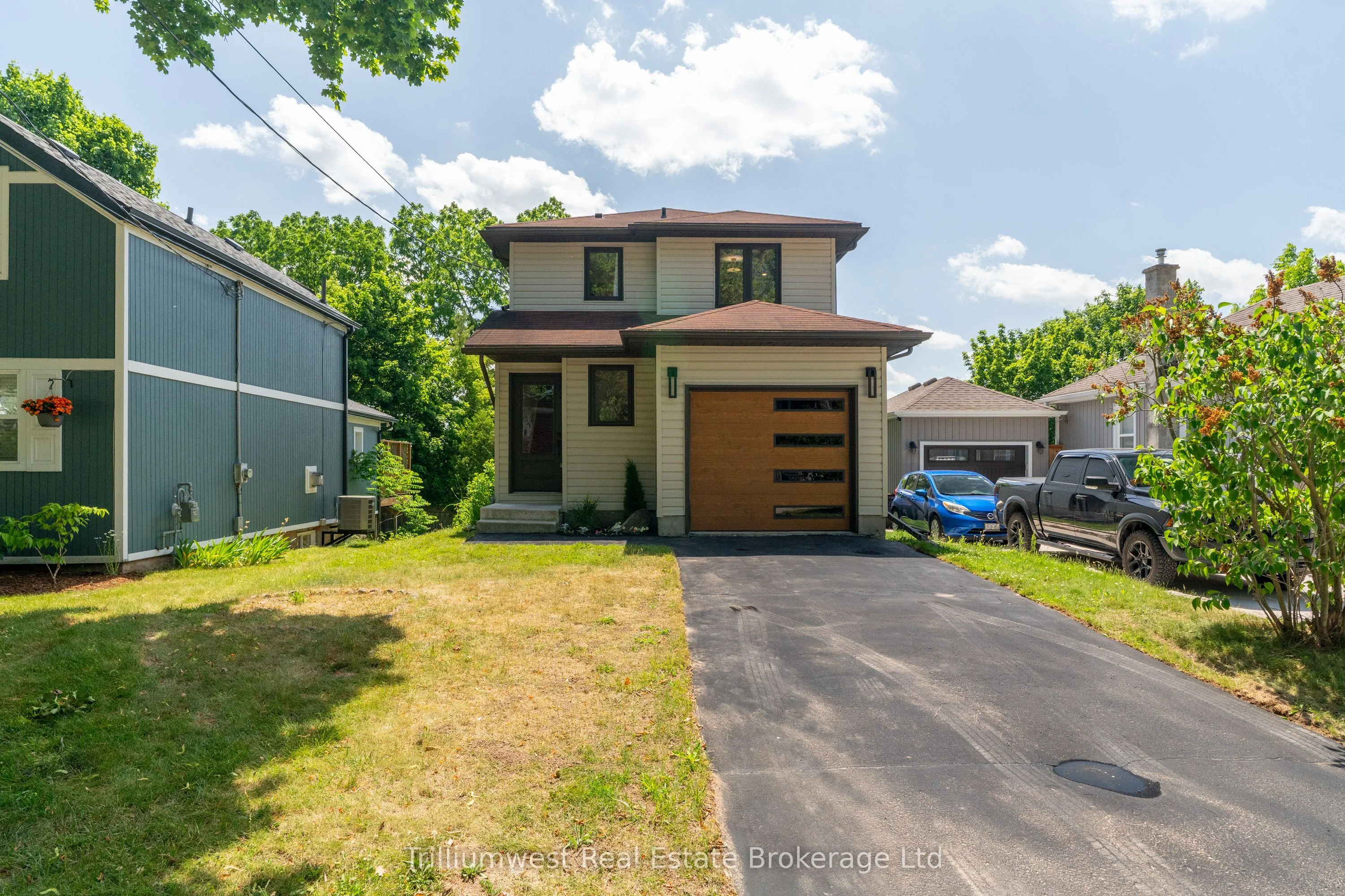 Detached in Guelph