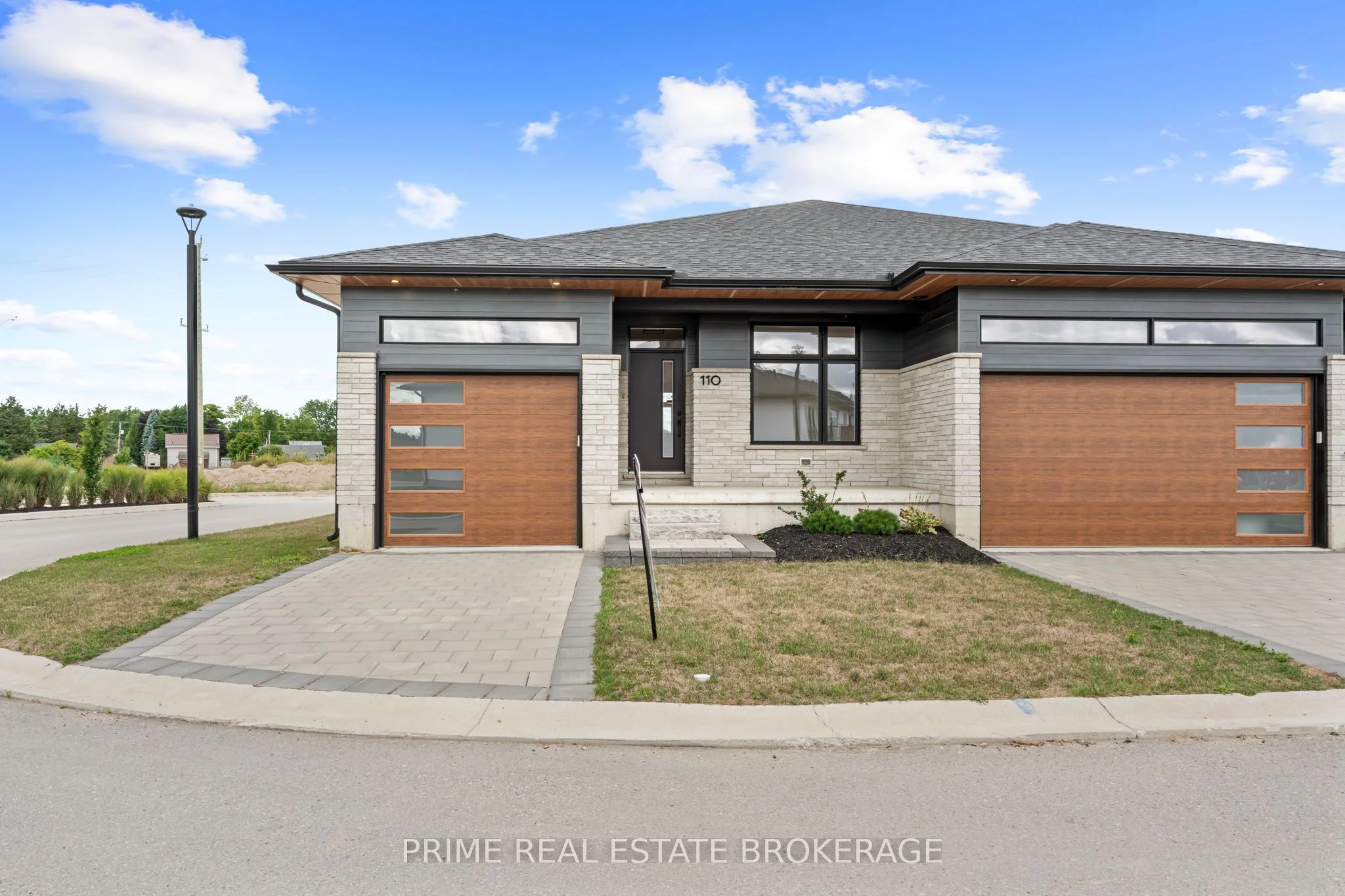 110 Coastal Crescent 1, Lambton Shores, On N0m 1t0