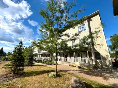 Condo Apartment in Stittsville - Munster - Richmond
