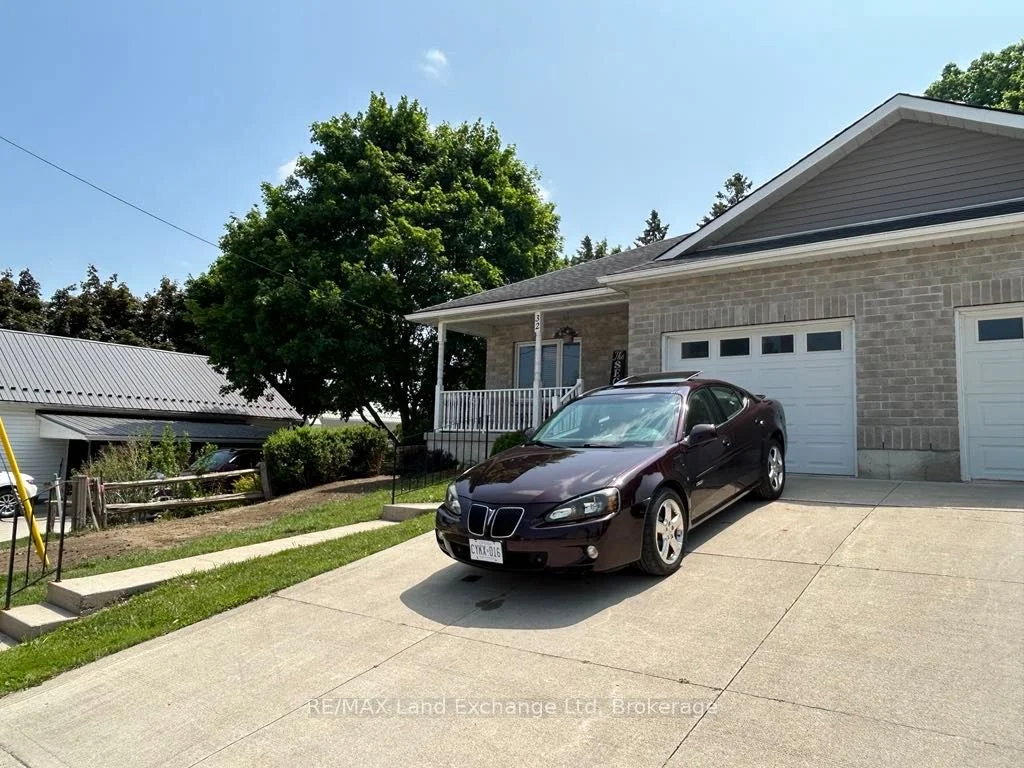 32 Victoria Street W, North Huron, ON N0G 2W0