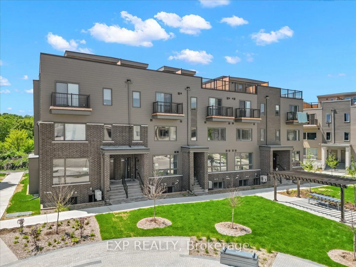 426 MISHI Private, Manor Park - Cardinal Glen and Area, ON K1K 0P2