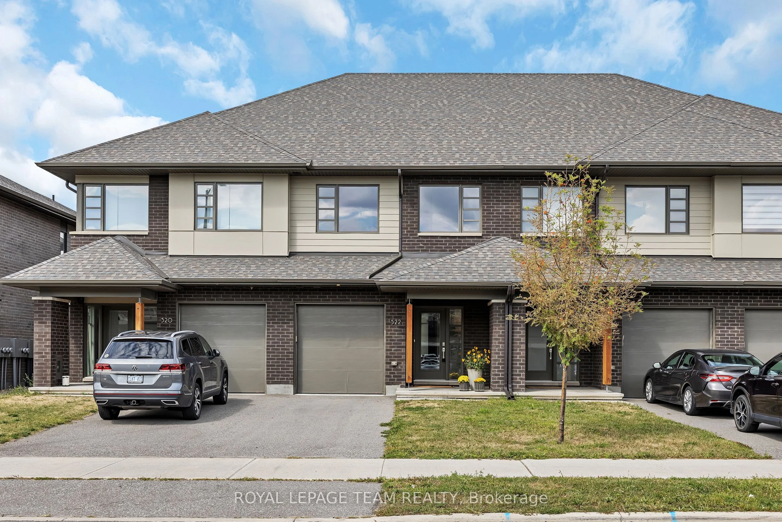 522 Borbridge Avenue, Blossom Park - Airport and Area, ON K4M 0H9