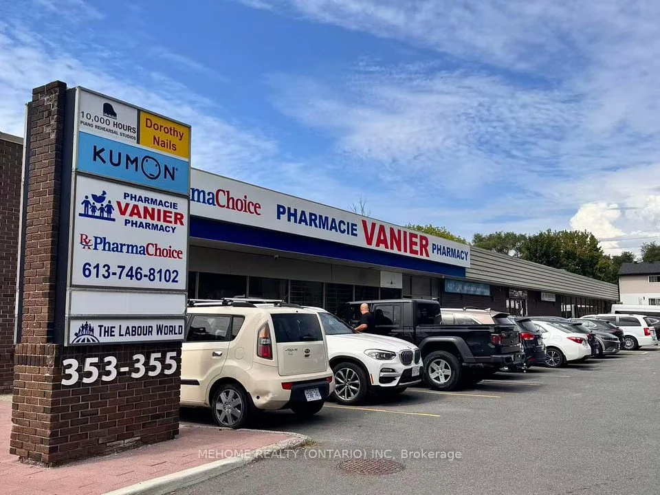353 Montreal Road 104, Vanier and Kingsview Park, ON K1L 6B1