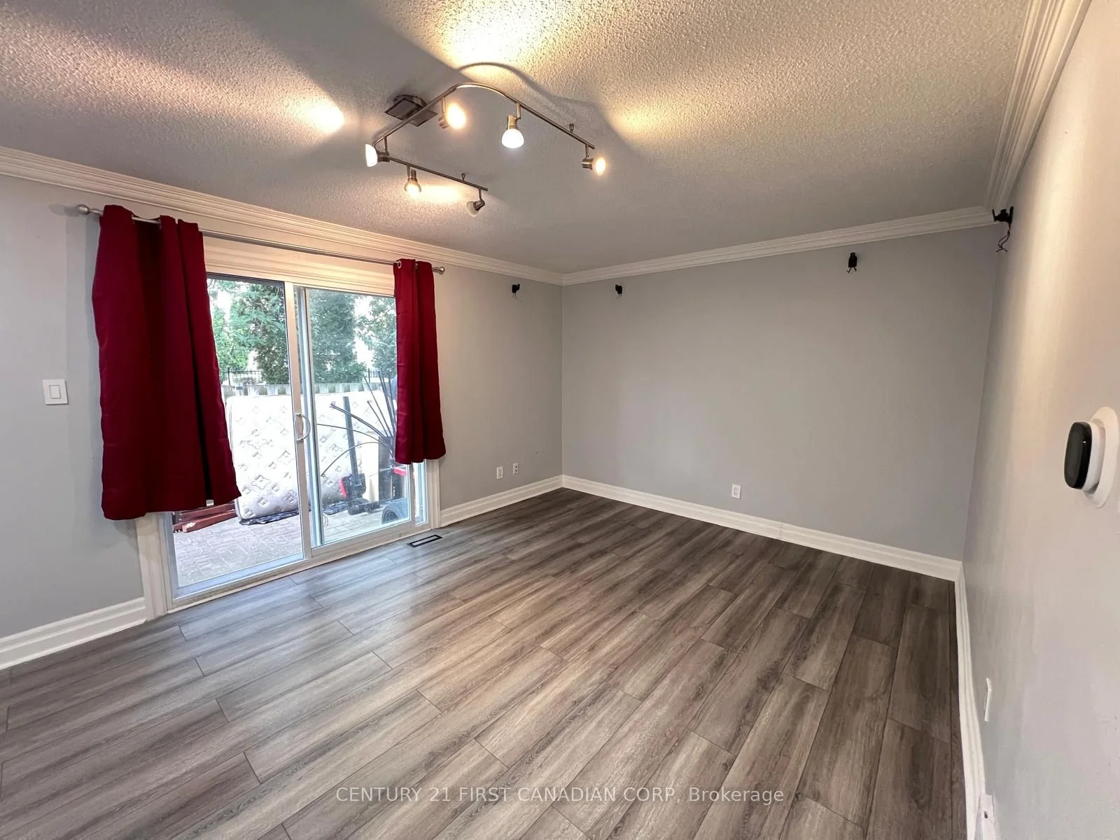 1247 HURON Street 3, London East, ON N5Y 4X7