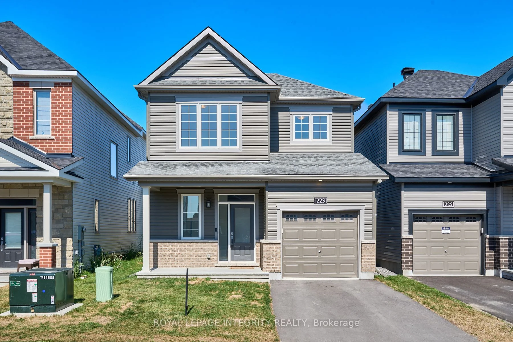 223 Elsie Macgill Walk, Kanata, ON K2W 0L4