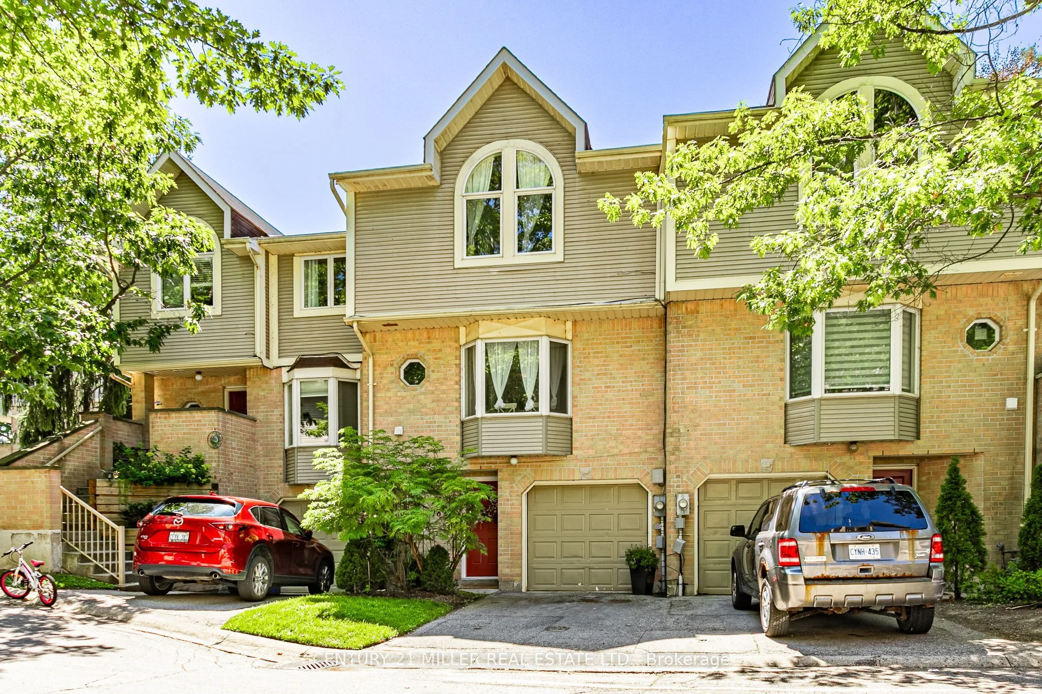 9 Ailsa Place 16, London South, ON N5Z 4Z6