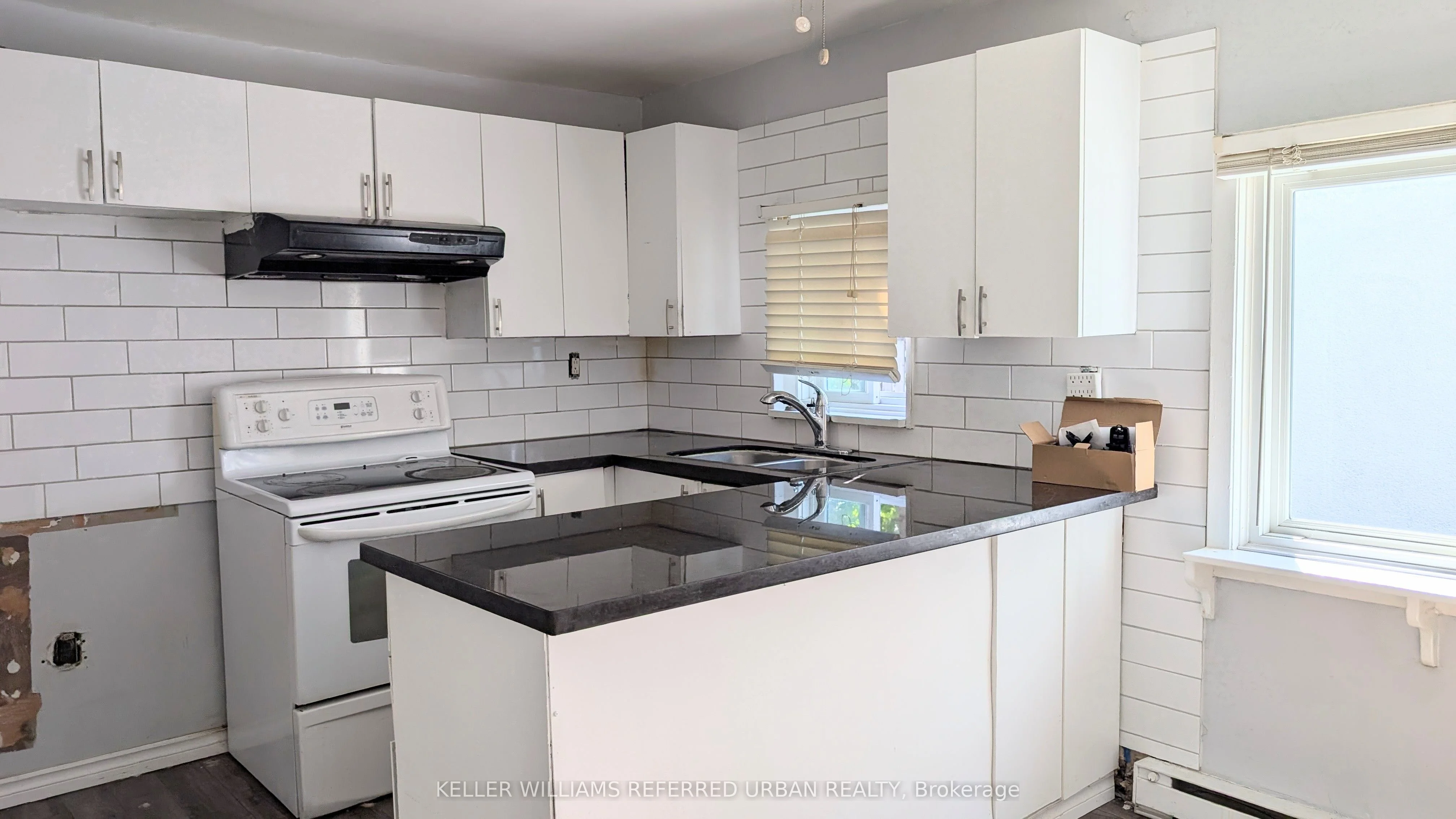 17 CHURCHILL Street, St. Catharines, ON L2S 2P3